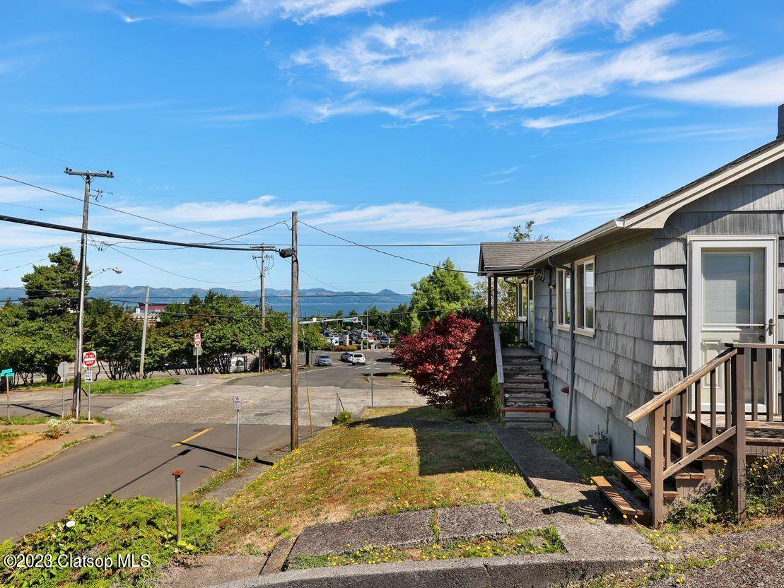 3307 Franklin Avenue Property Photo 25