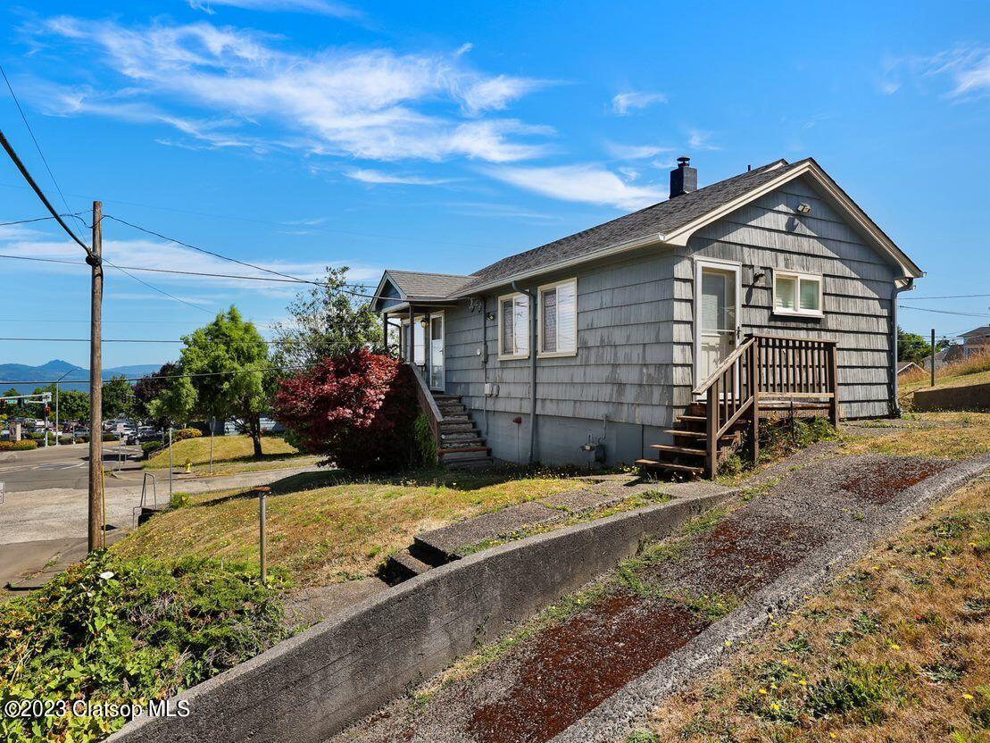 3307 Franklin Avenue Property Photo 26
