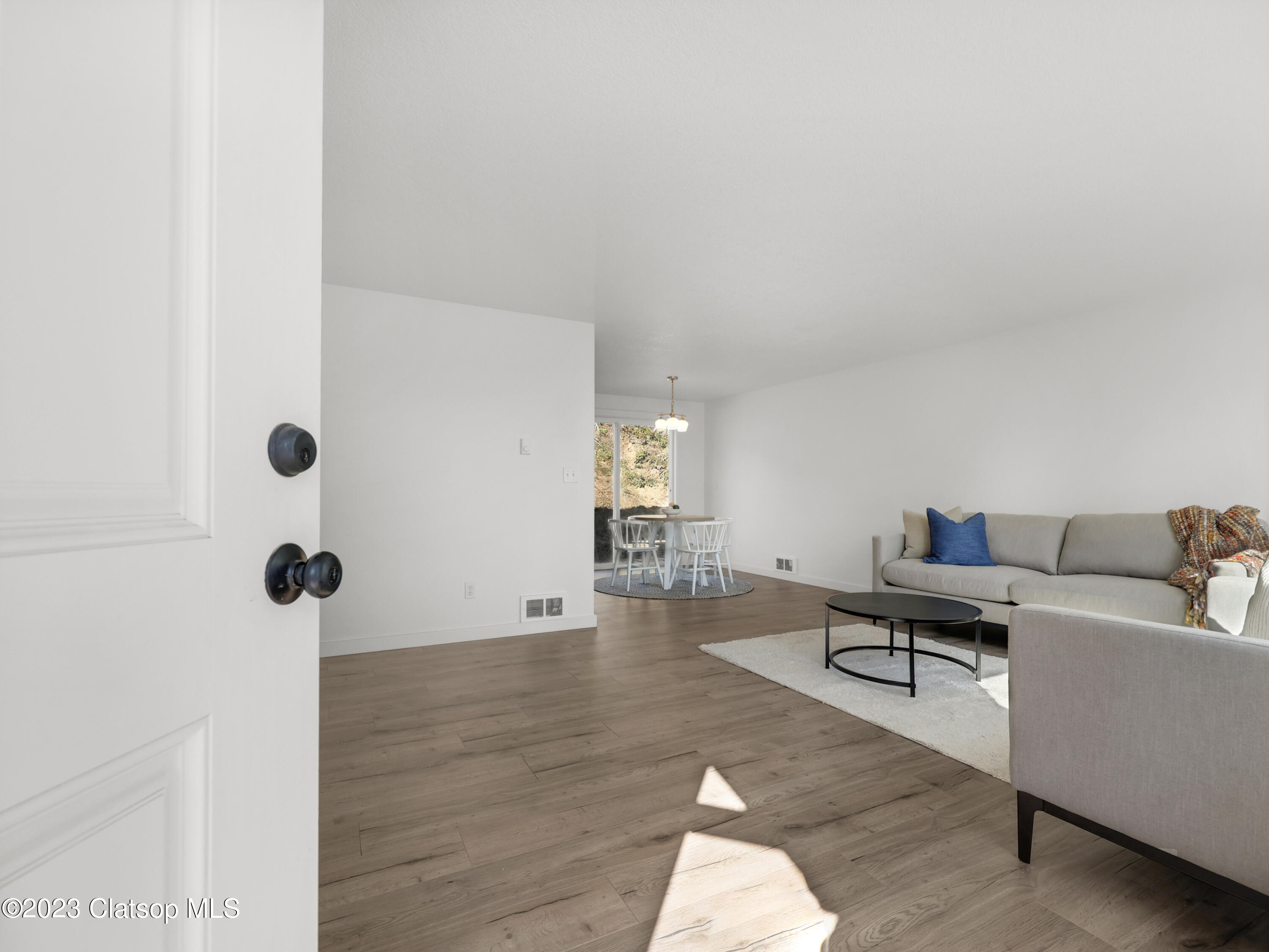 1729 5th Street Property Photo 3