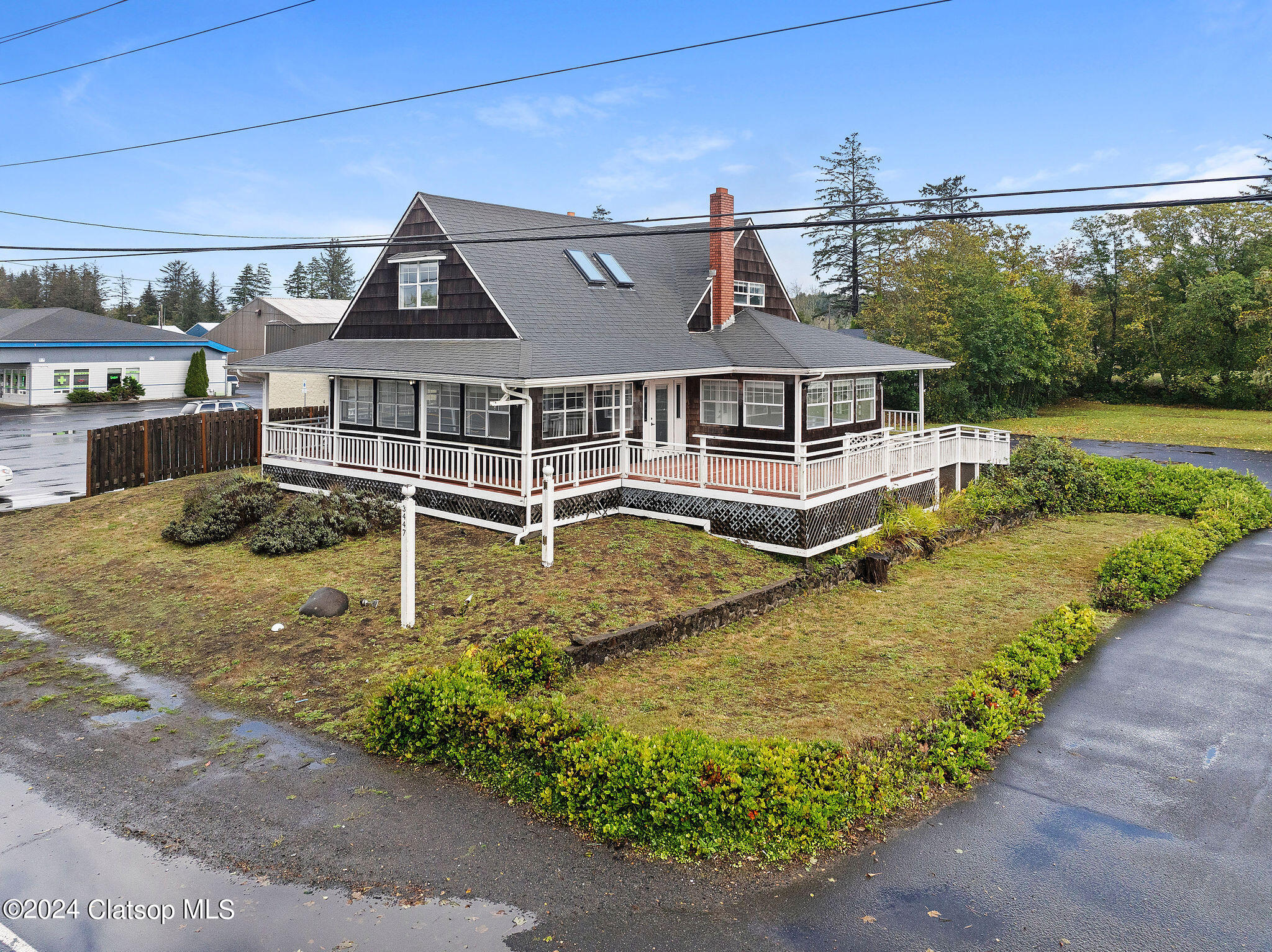 3447 N Hwy 101 Property Photo 1