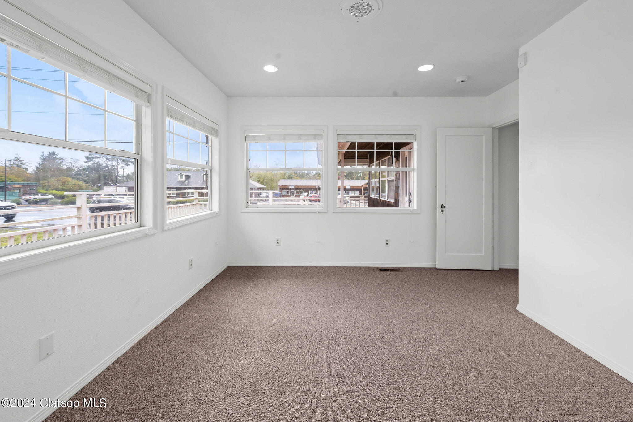 3447 N Hwy 101 Property Photo 10