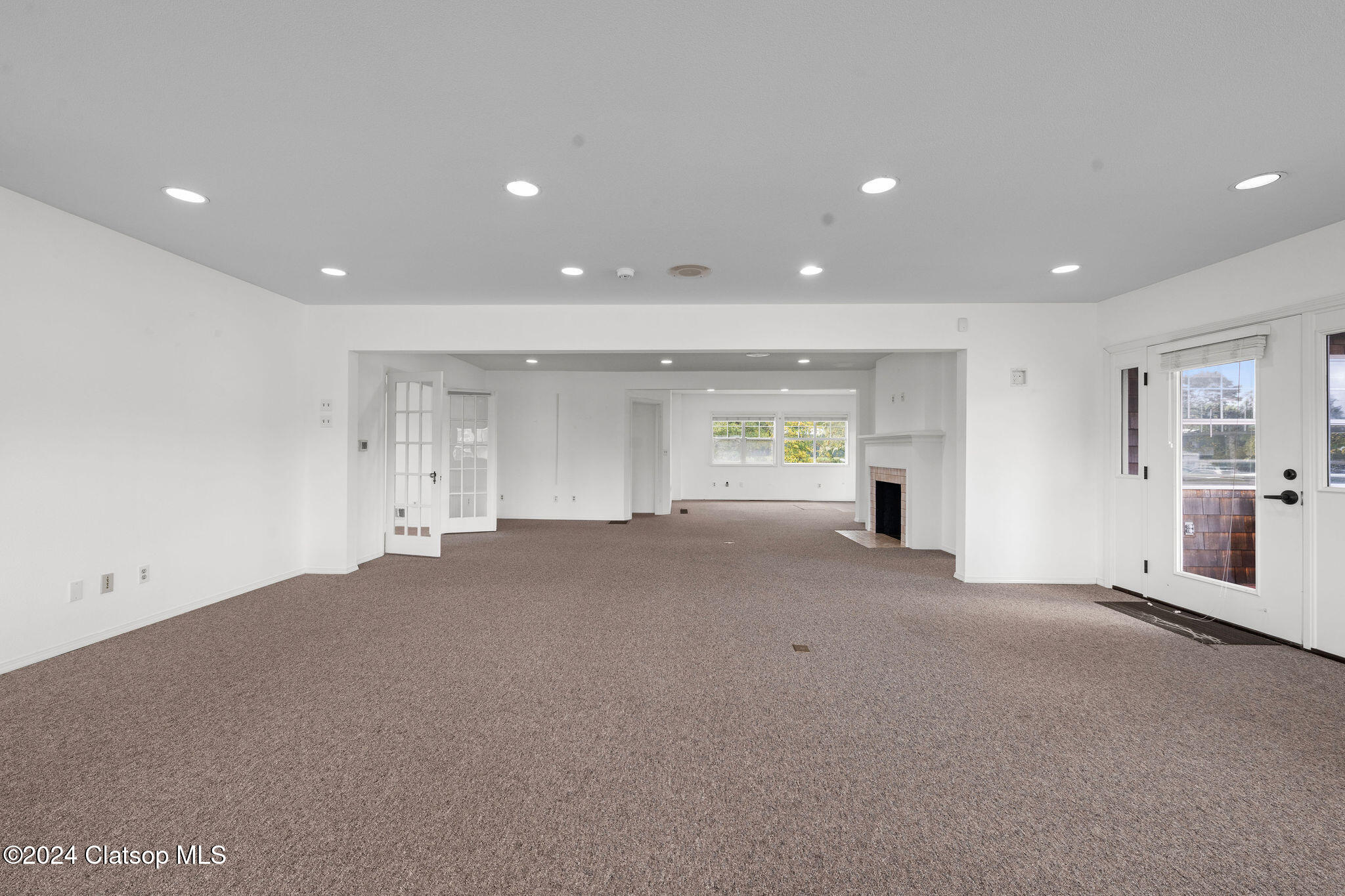 3447 N Hwy 101 Property Photo 16