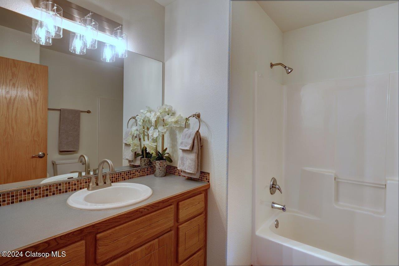 307 Avenue C Property Photo 17