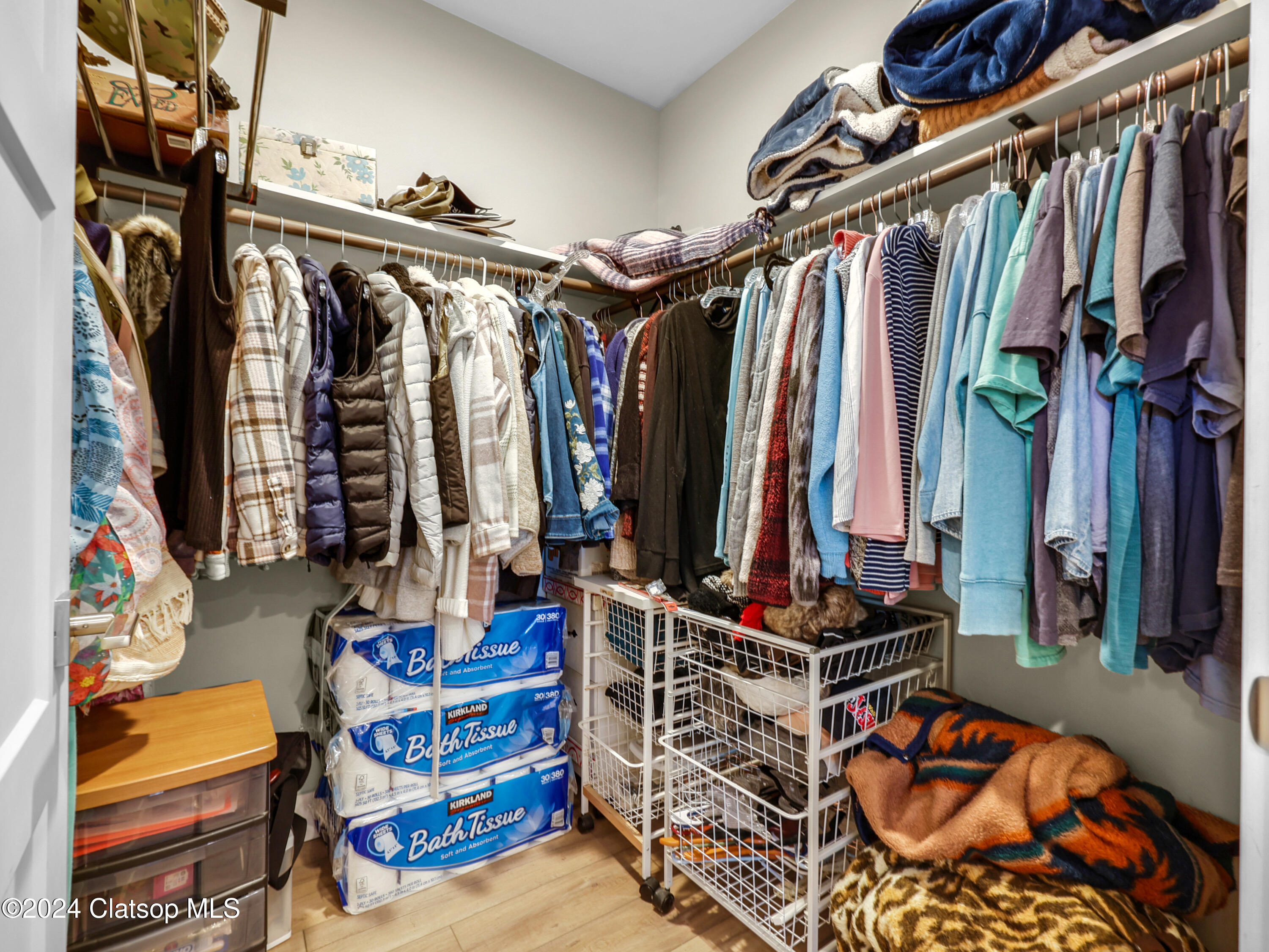 1239 Seabright Way Property Photo 18