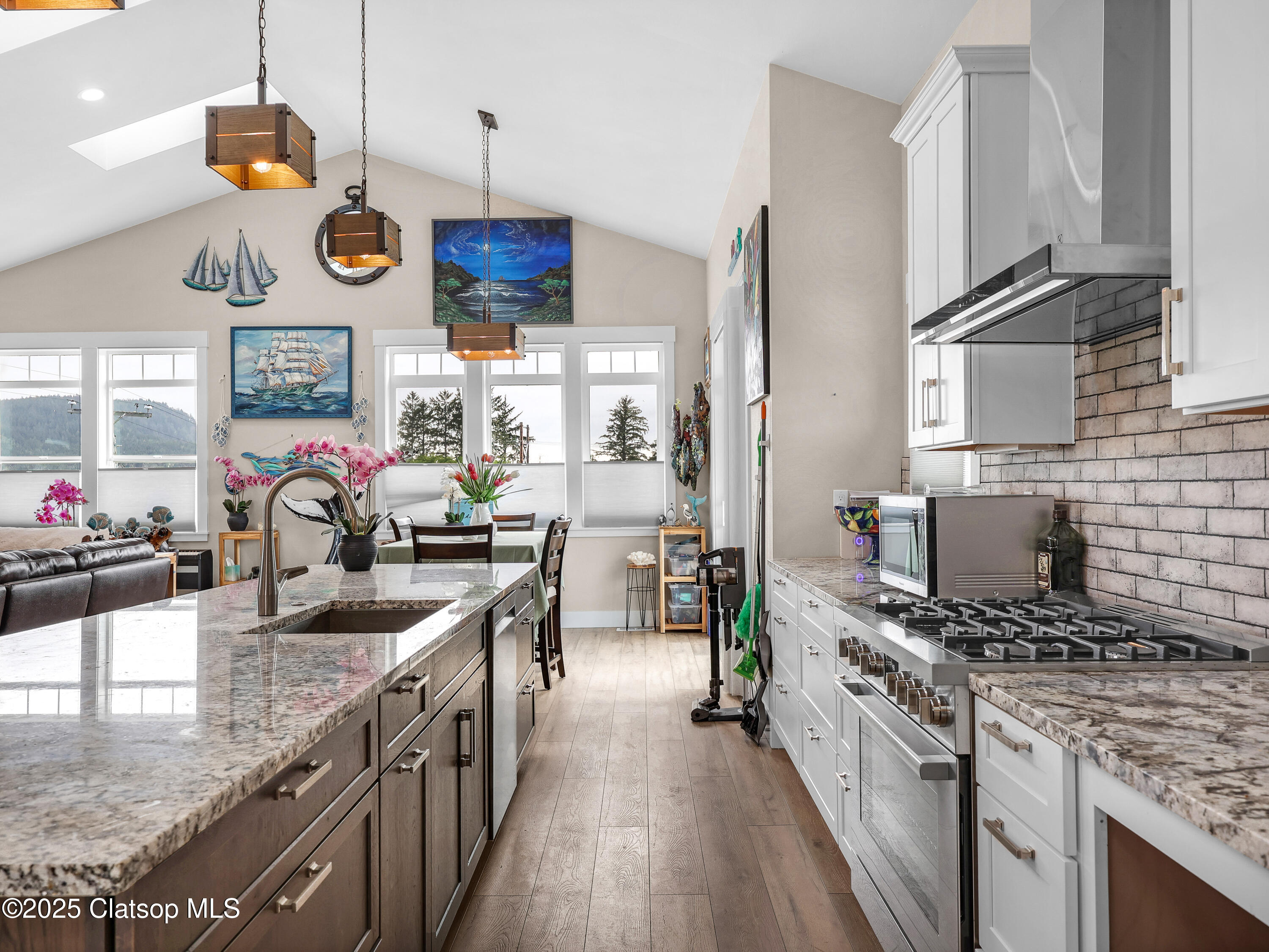 1239 Seabright Way Property Photo 30