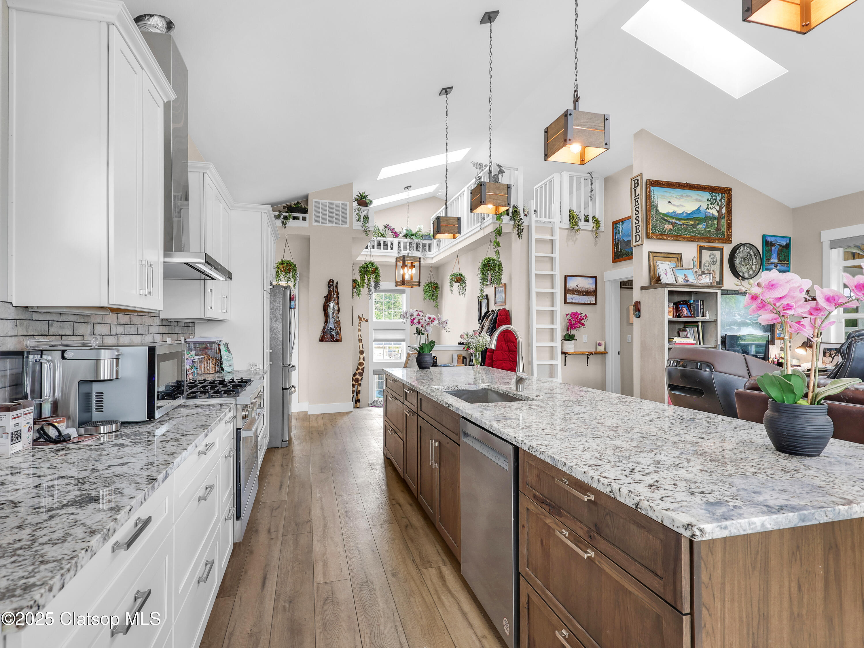 1239 Seabright Way Property Photo 31