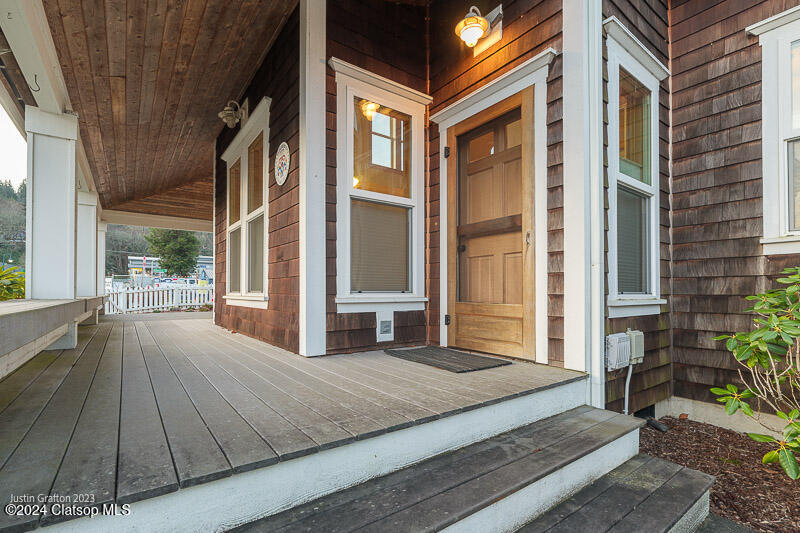 285 23rd Street Property Photo 15