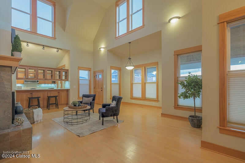 285 23rd Street Property Photo 16