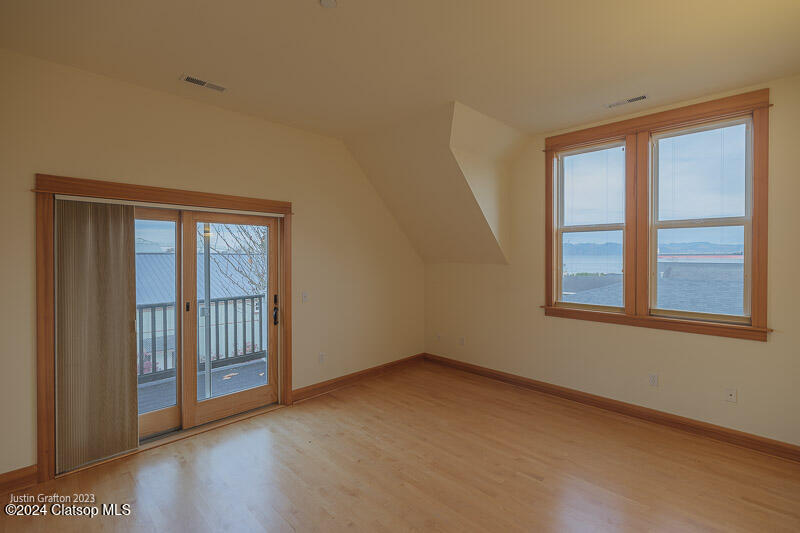 285 23rd Street Property Photo 38