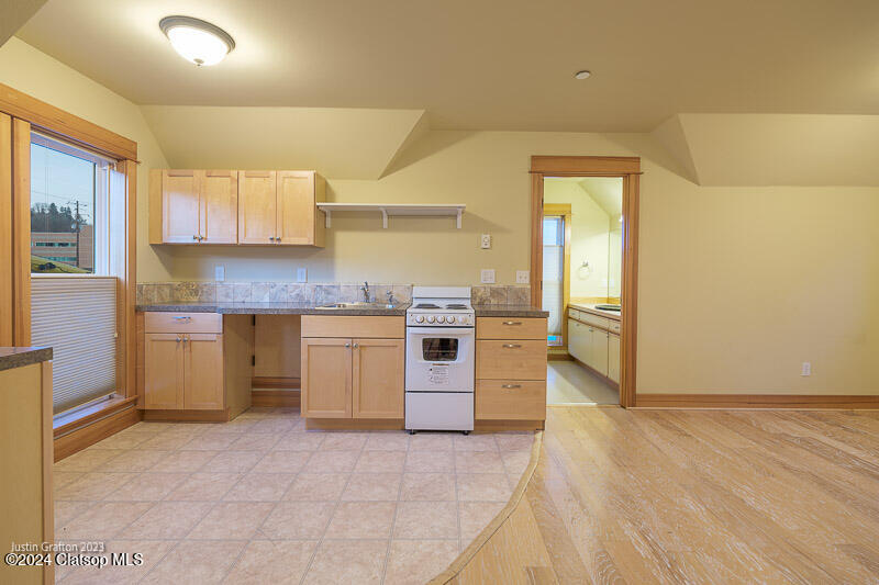 285 23rd Street Property Photo 50