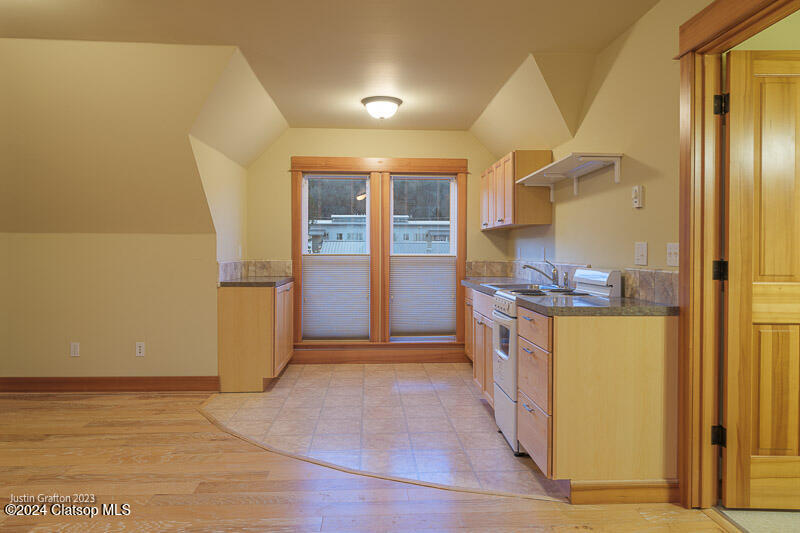 285 23rd Street Property Photo 53
