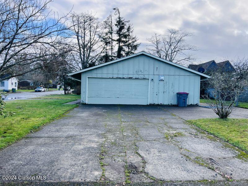 242 Nw 1st Street Property Photo 5