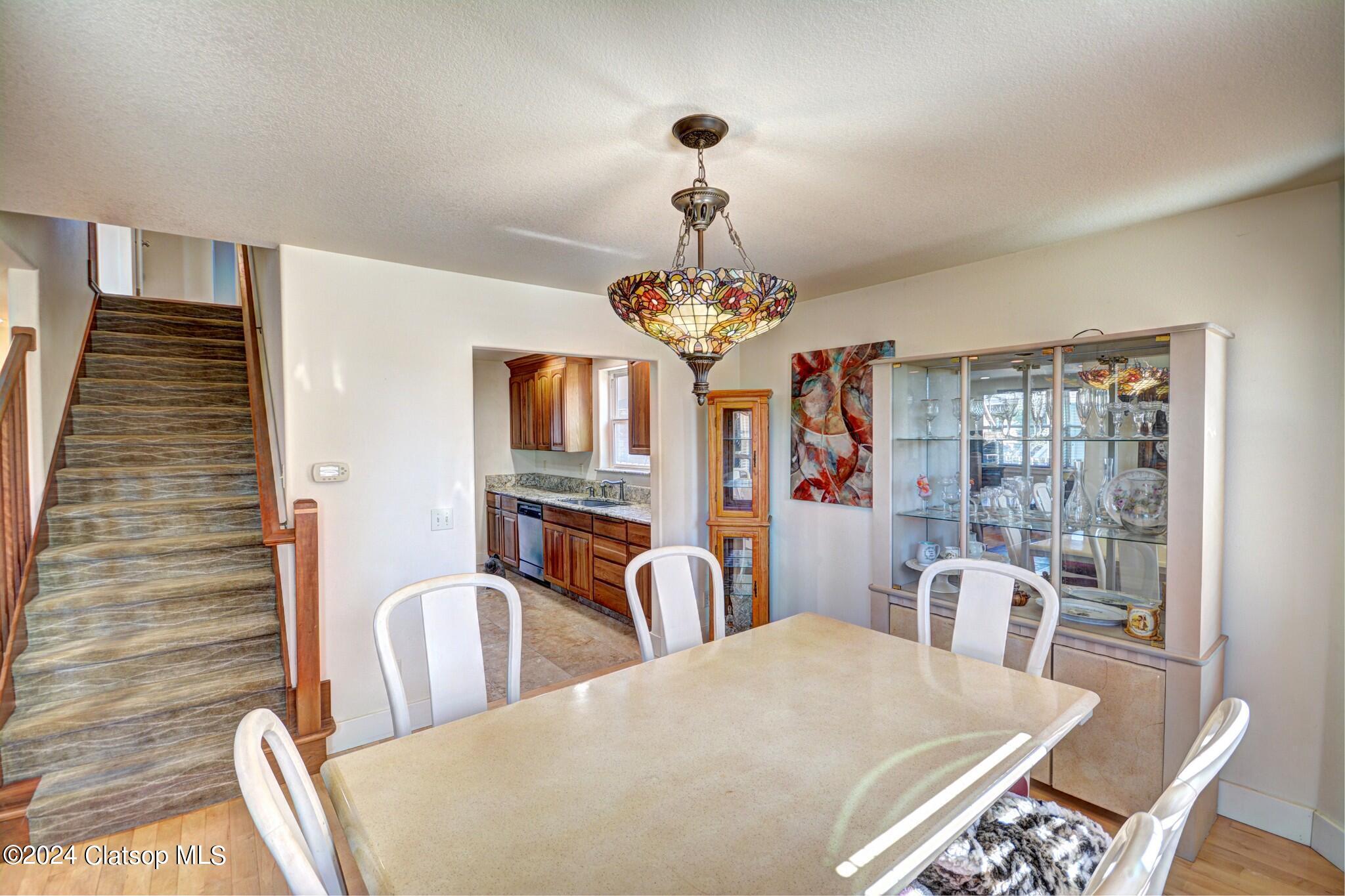 1324 9th Avenue Property Photo 6