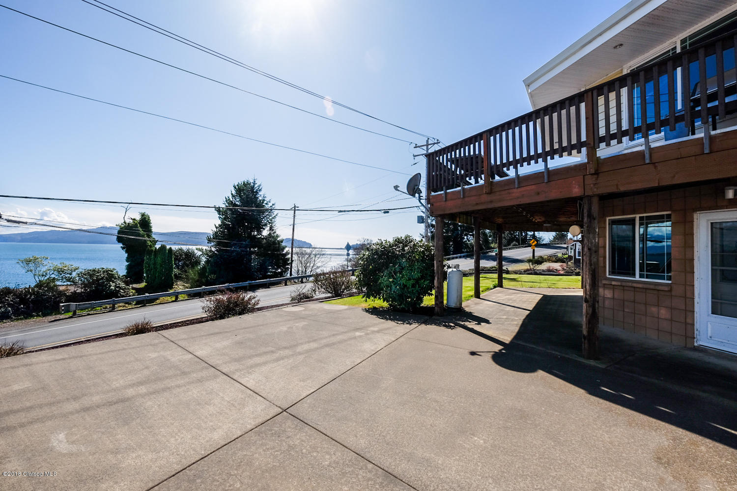 1216 Garibaldi Avenue Property Photo 3