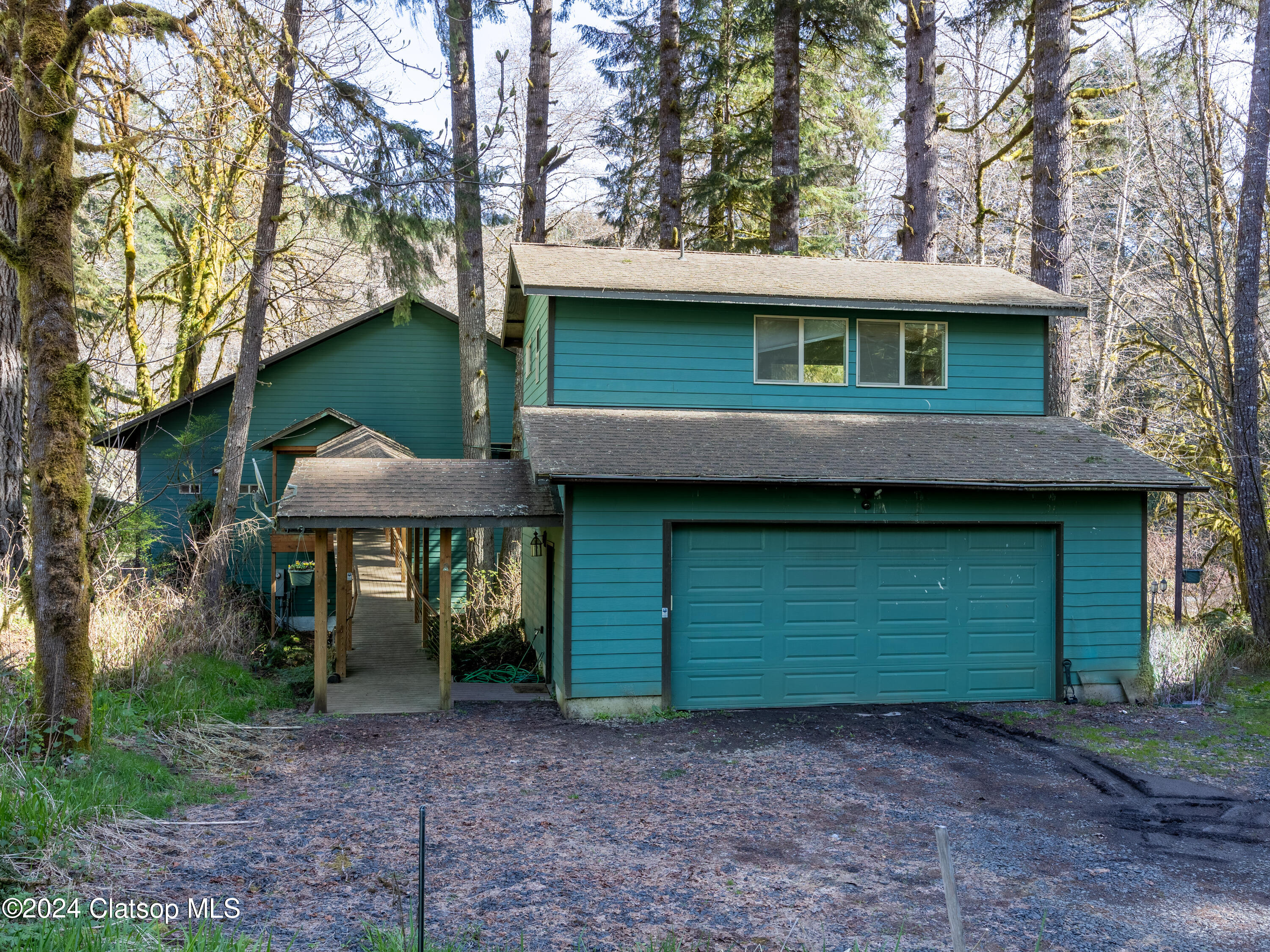71257 Northshore Drive Property Photo