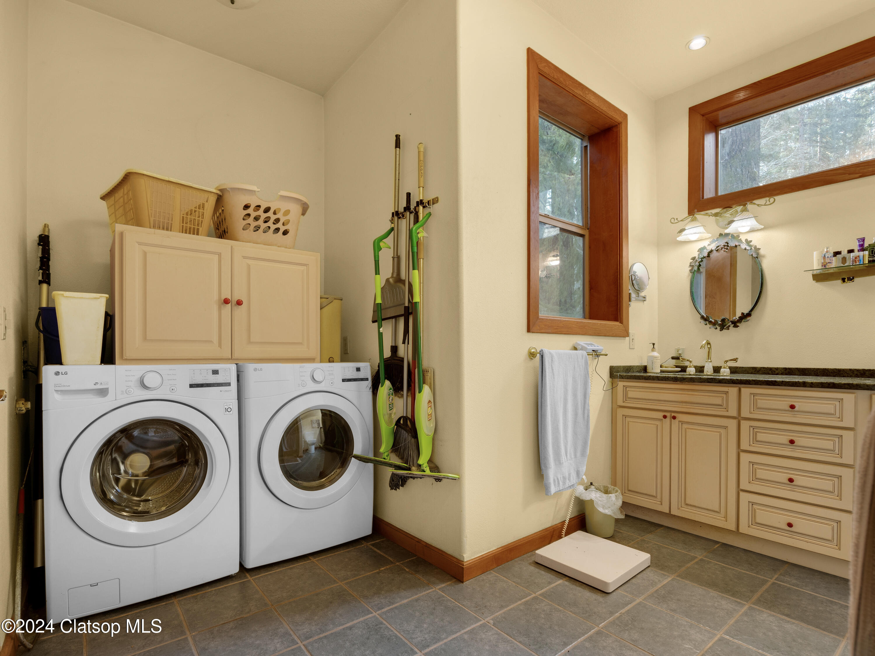 71257 Northshore Drive Property Photo 29
