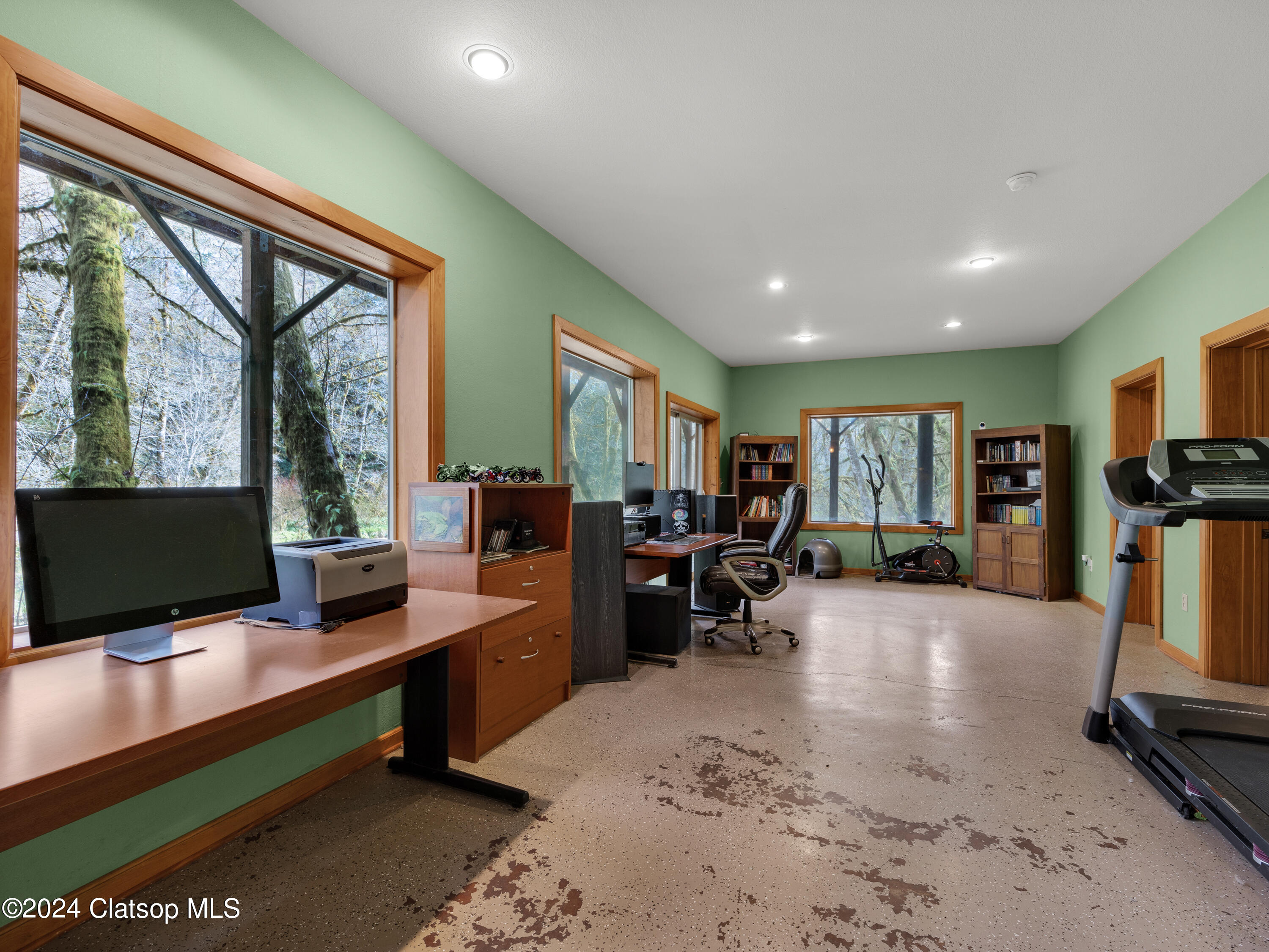 71257 Northshore Drive Property Photo 35