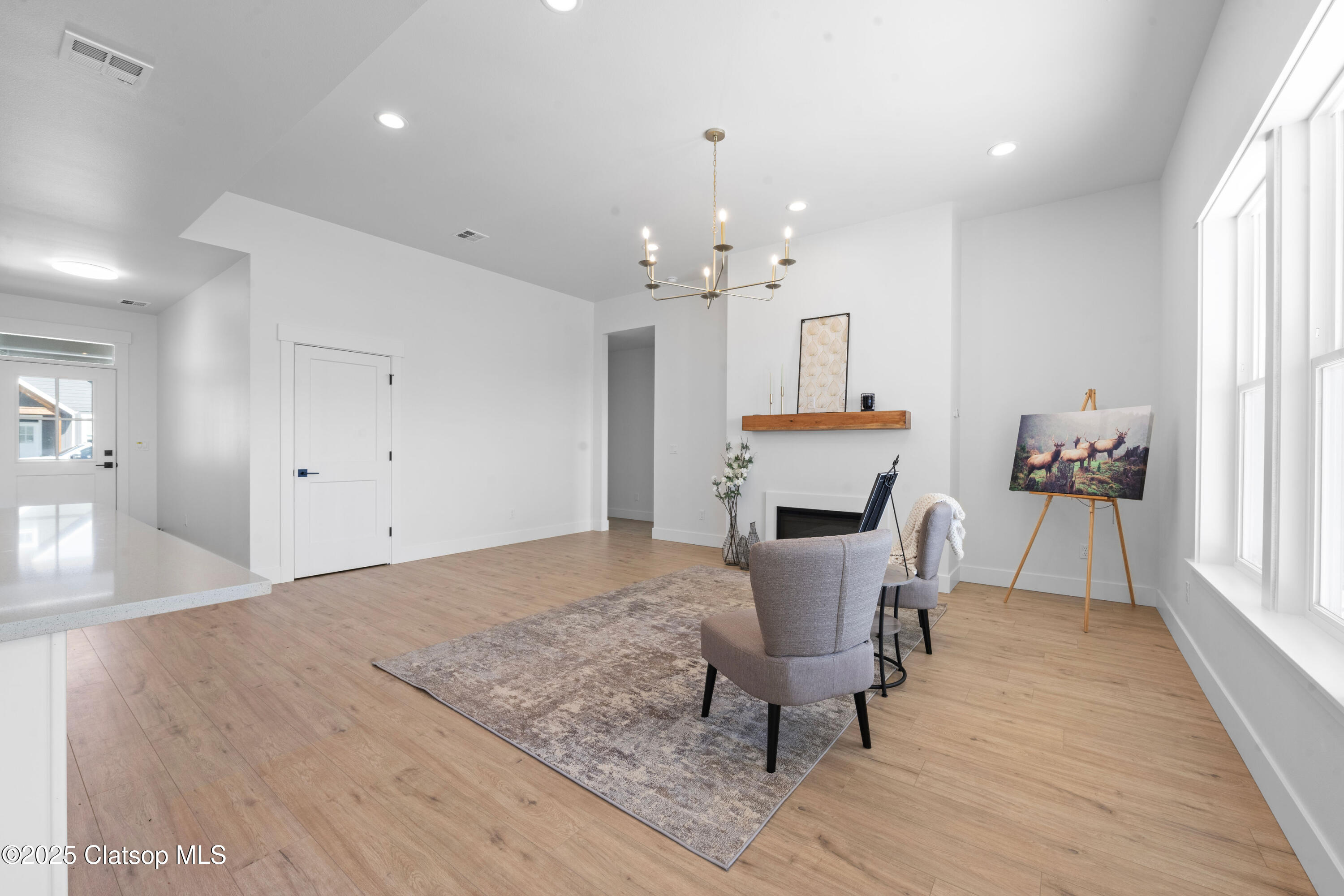 1135 Se Bugle Avenue Property Photo 13