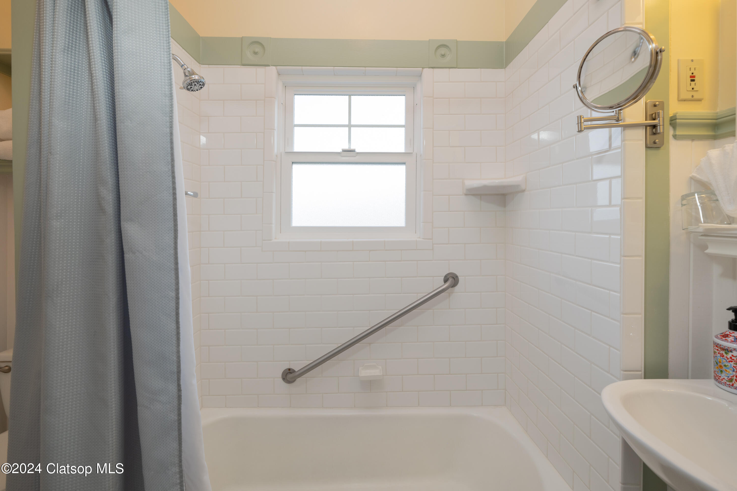 817 - 847 Exchange Street Property Photo 24