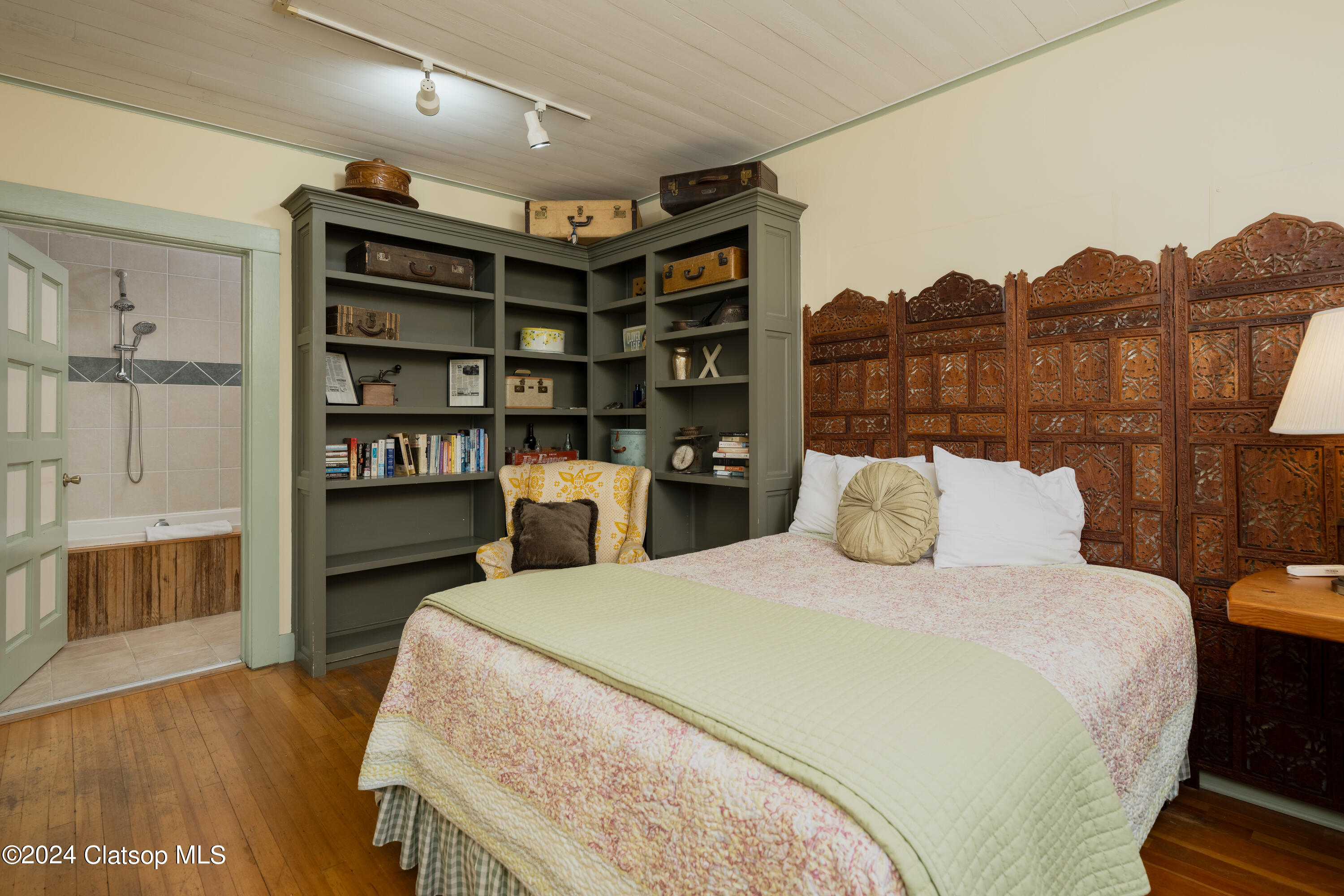 817 - 847 Exchange Street Property Photo 32