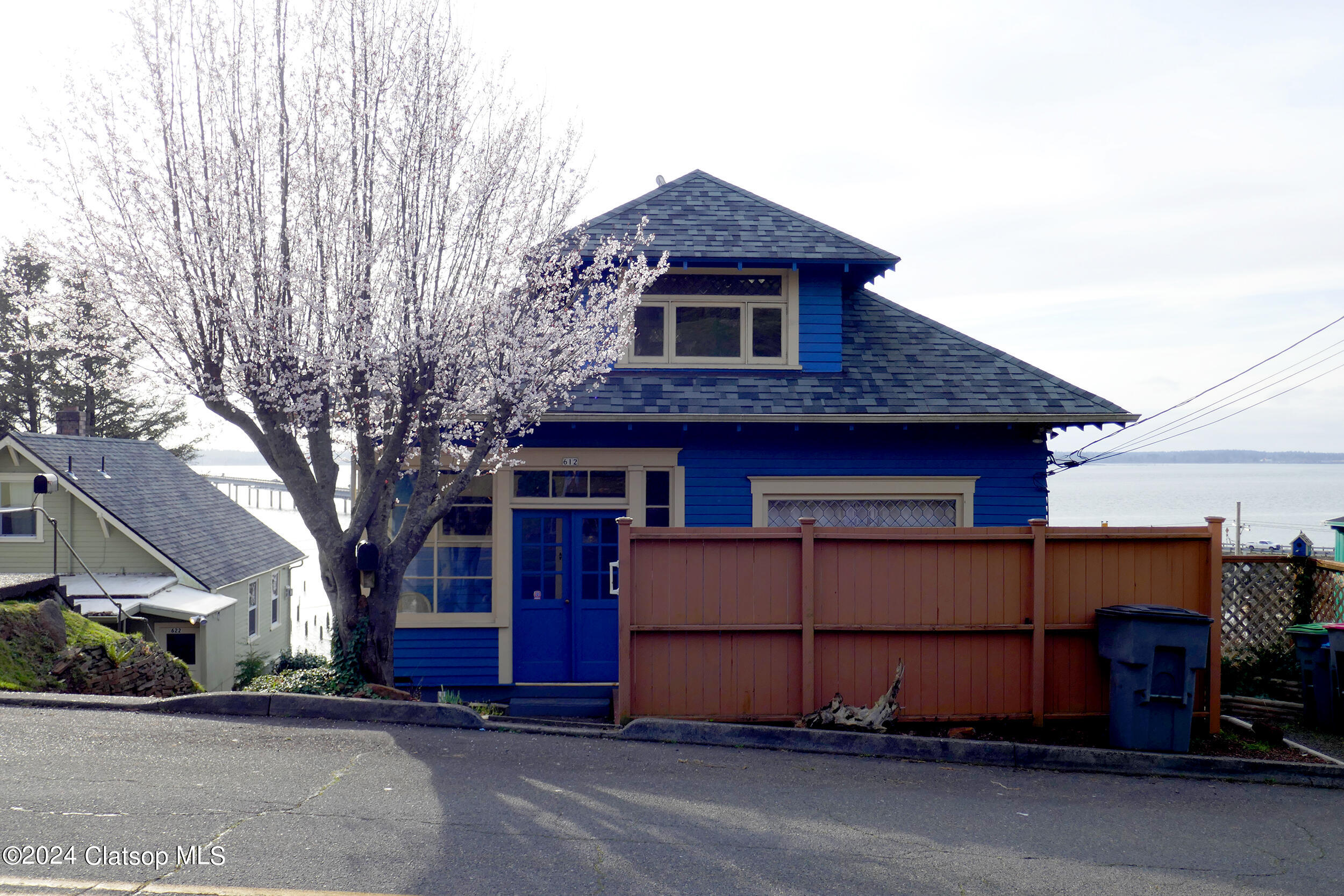 612 Florence Avenue Property Photo 1