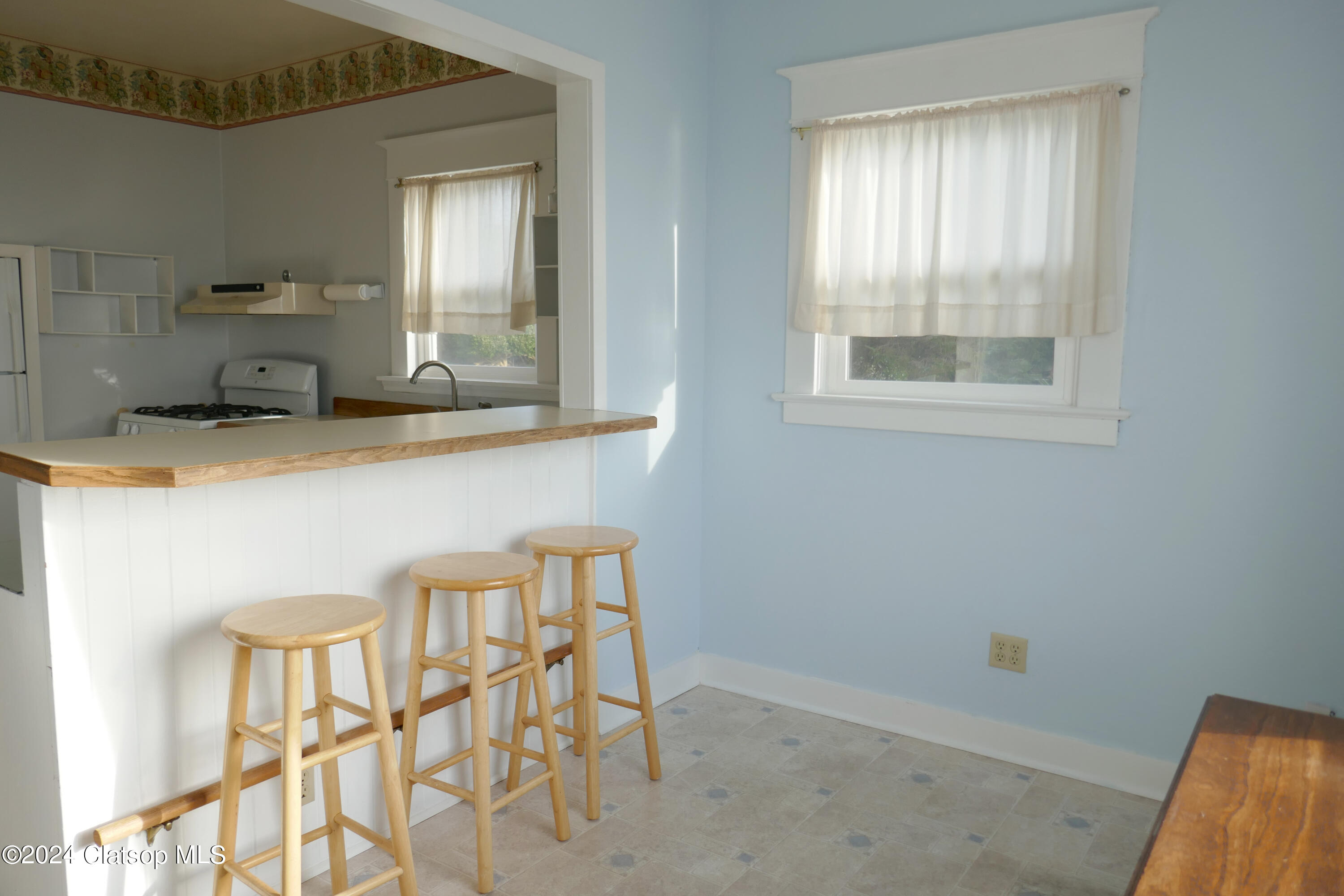 612 Florence Avenue Property Photo 15