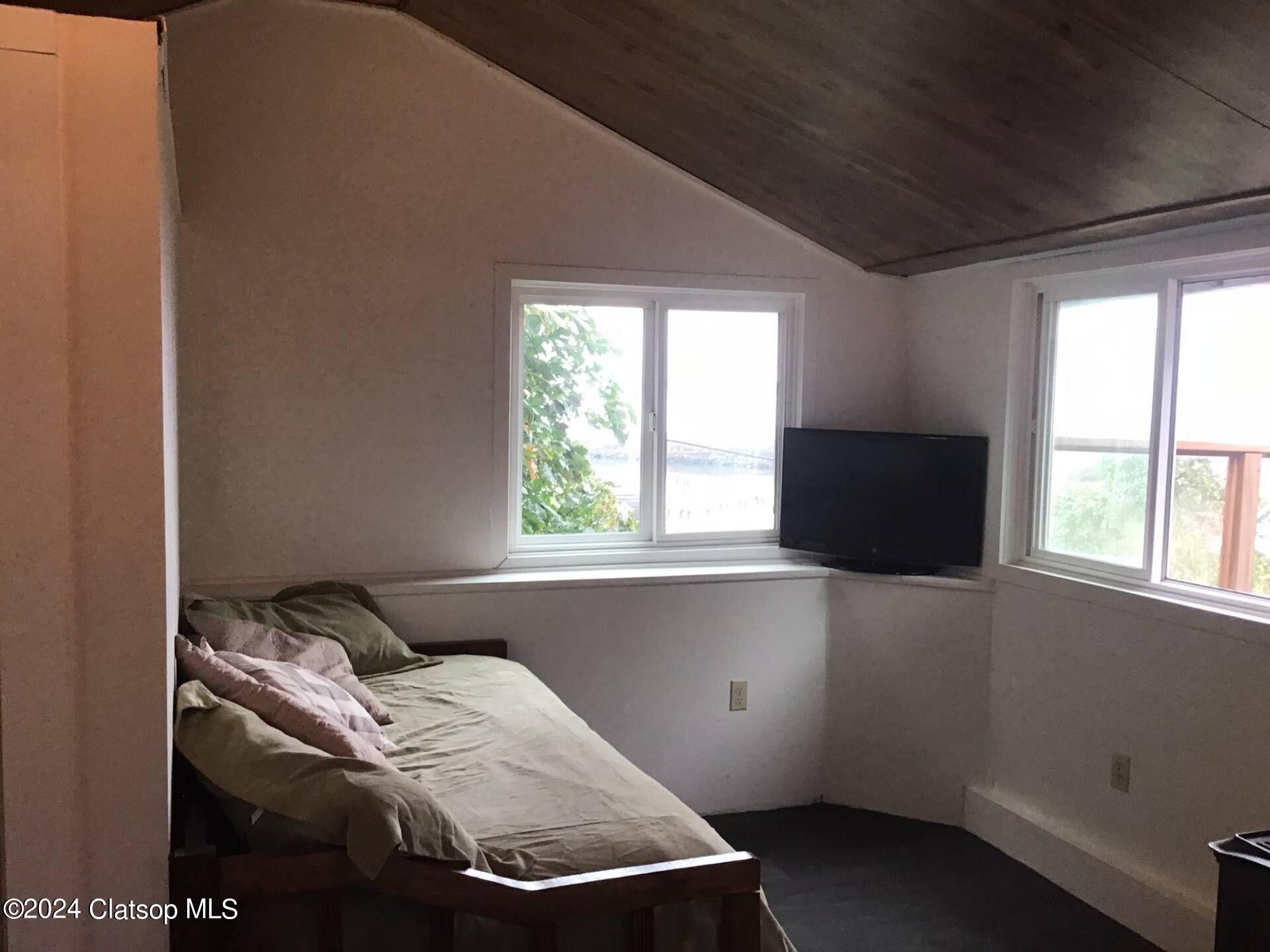 612 Florence Avenue Property Photo 26