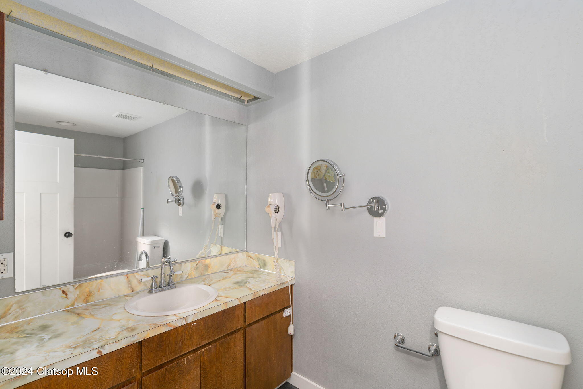 23200 Foss Road Property Photo 25