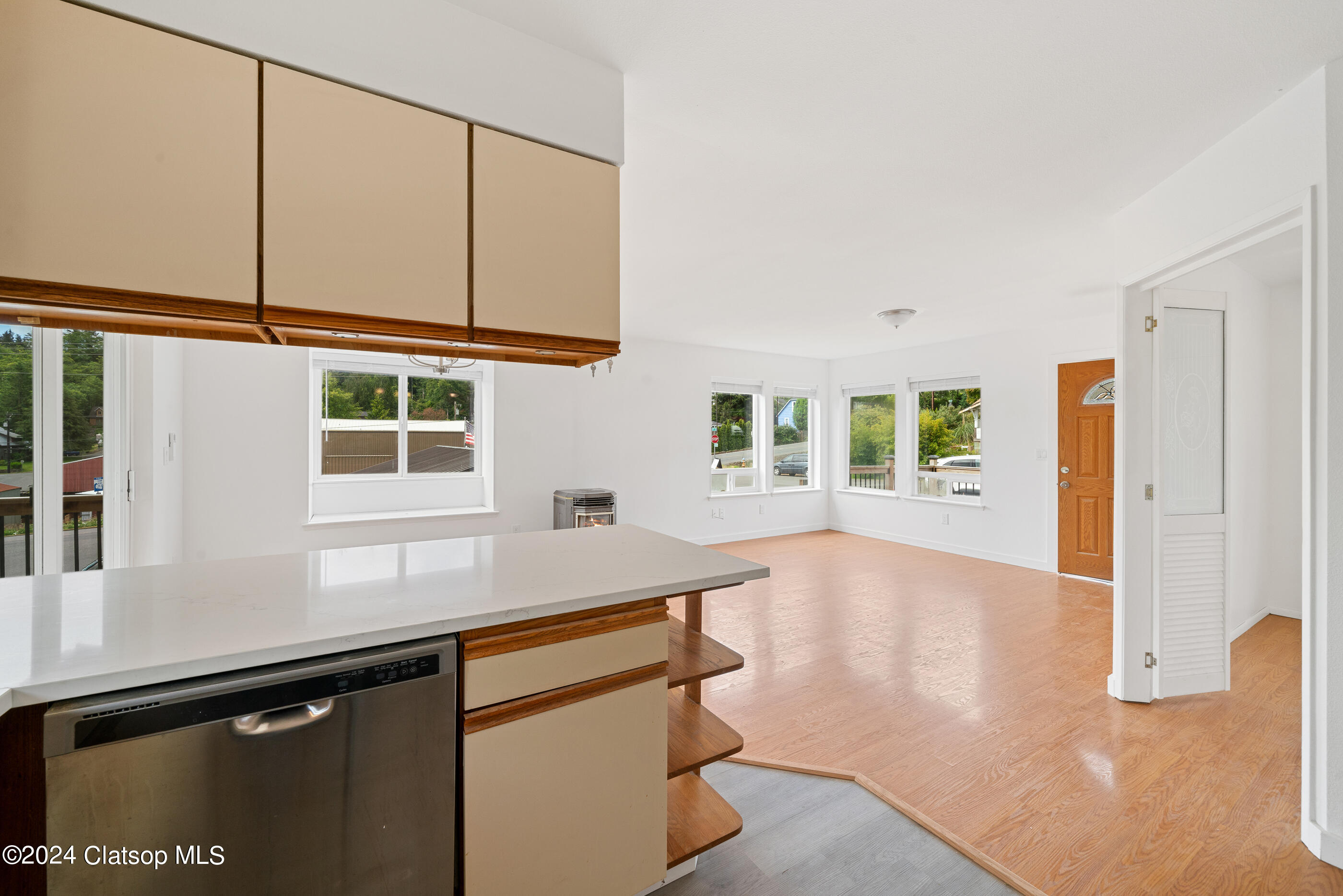 36055 10th Street Property Photo 11