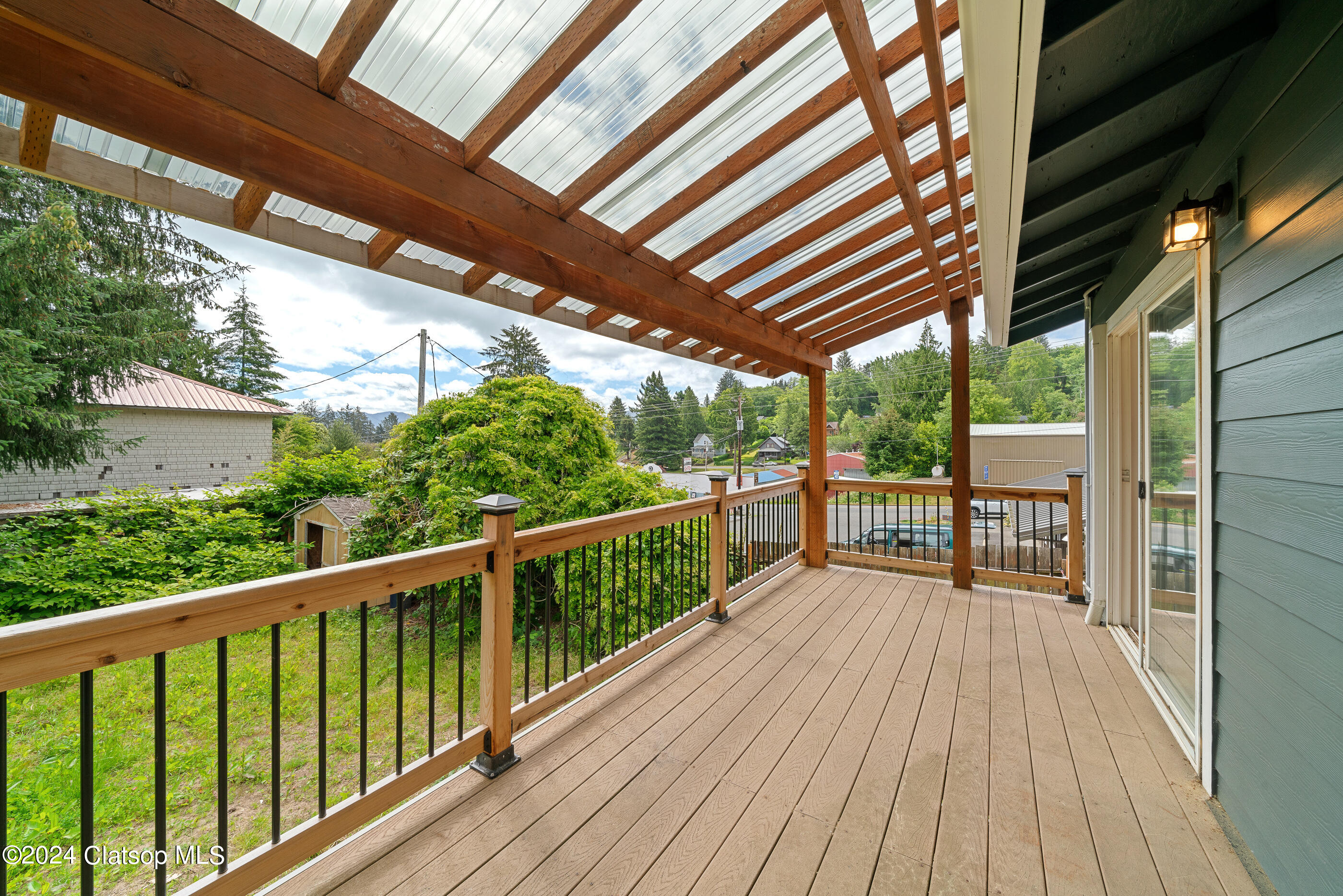 36055 10th Street Property Photo 13