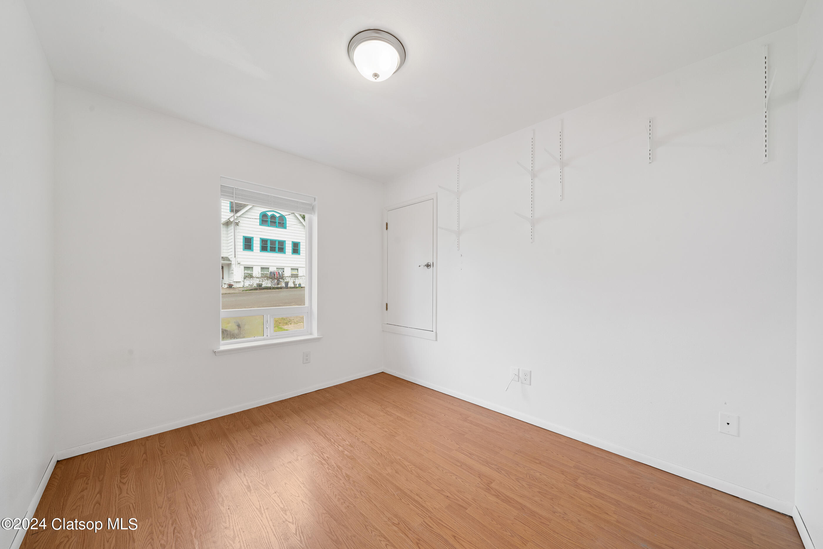 36055 10th Street Property Photo 16