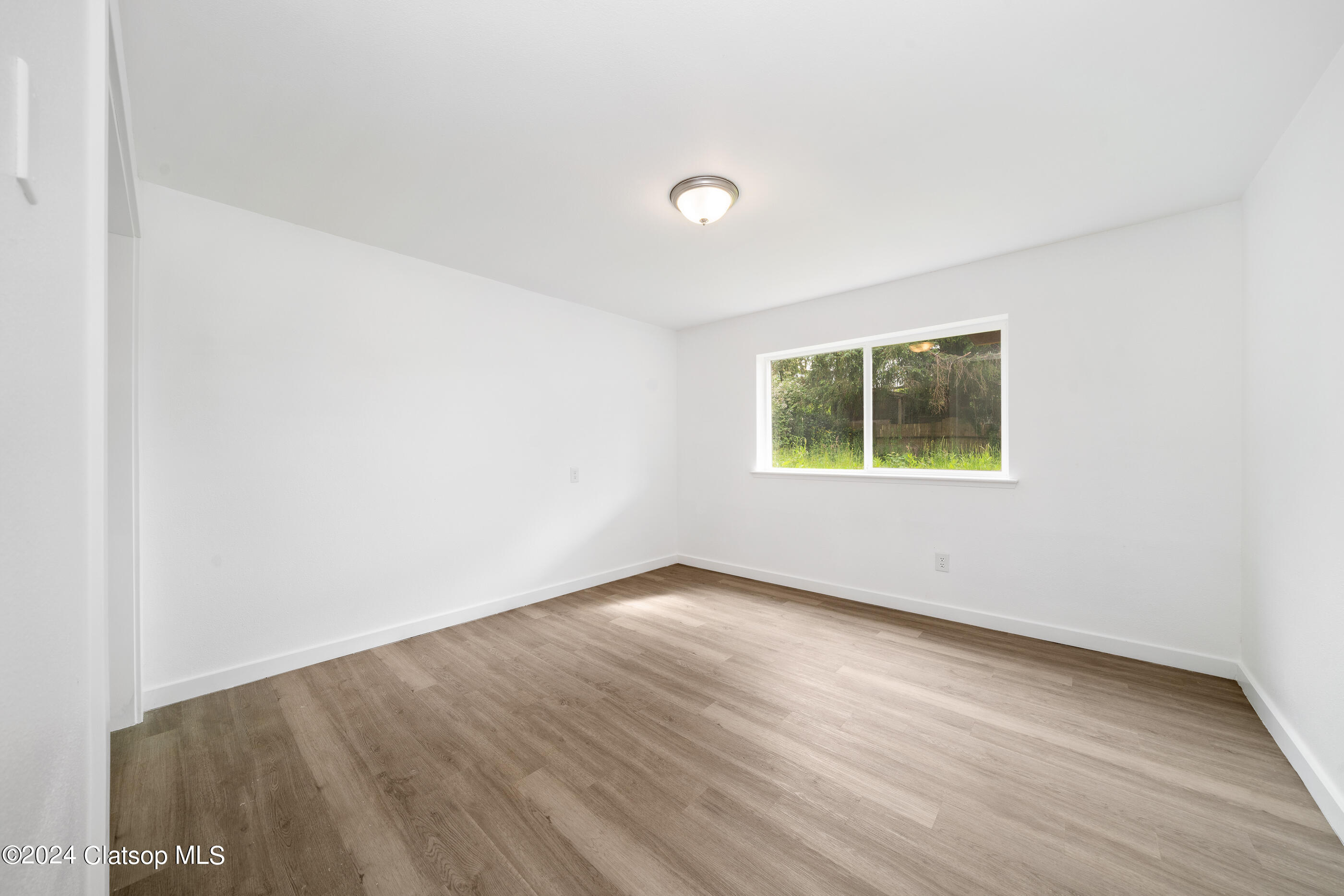 36055 10th Street Property Photo 25