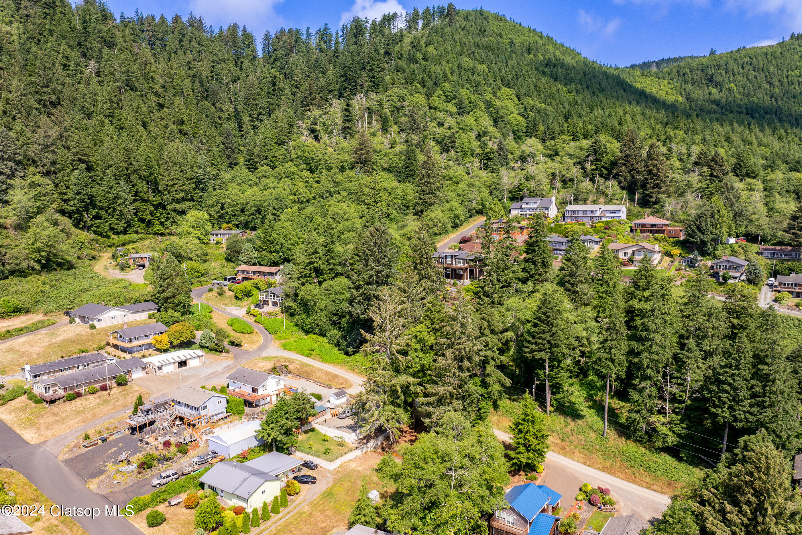 Fir Avenue Property Photo 33