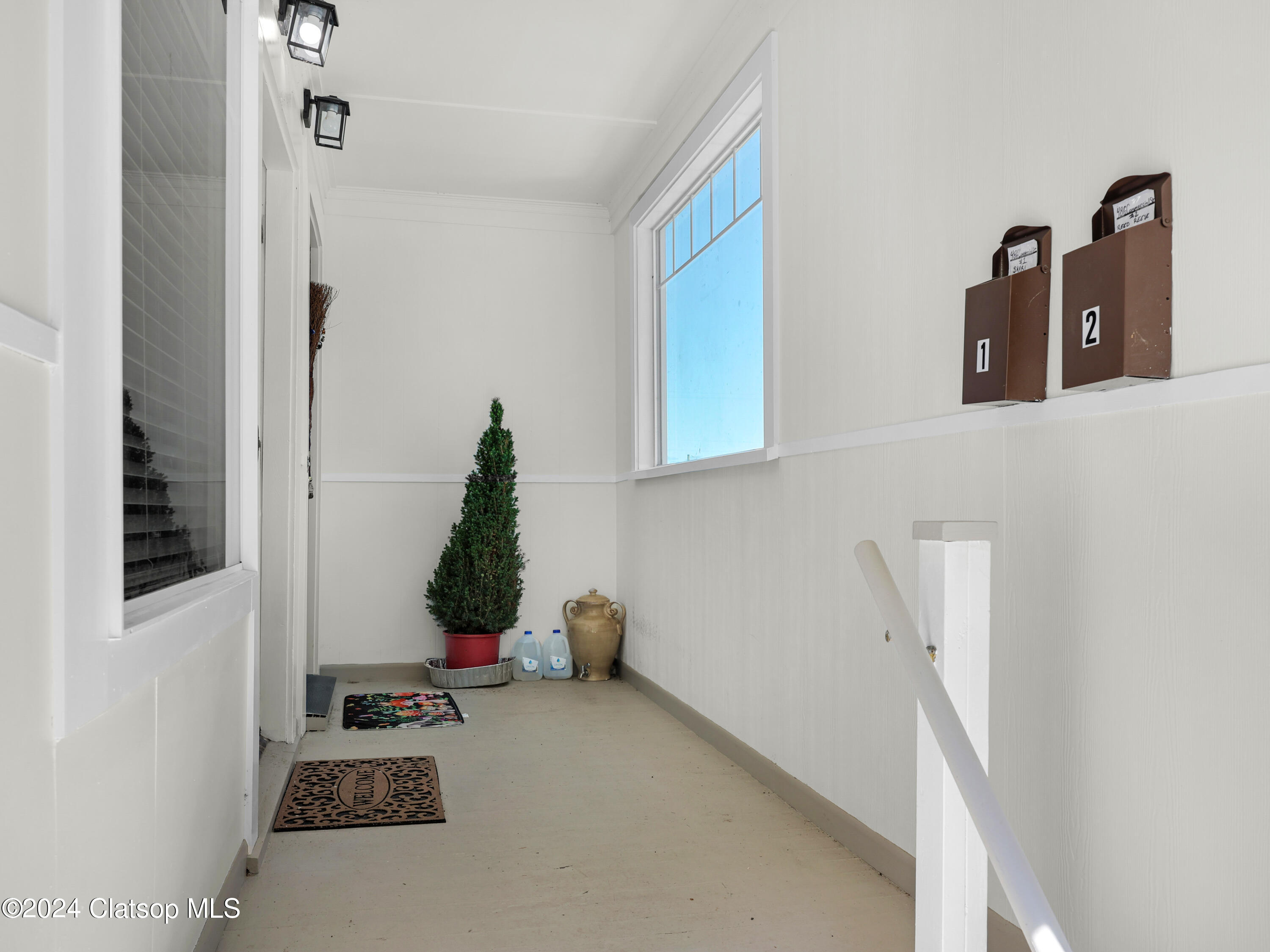 486 Commercial Street Property Photo 5