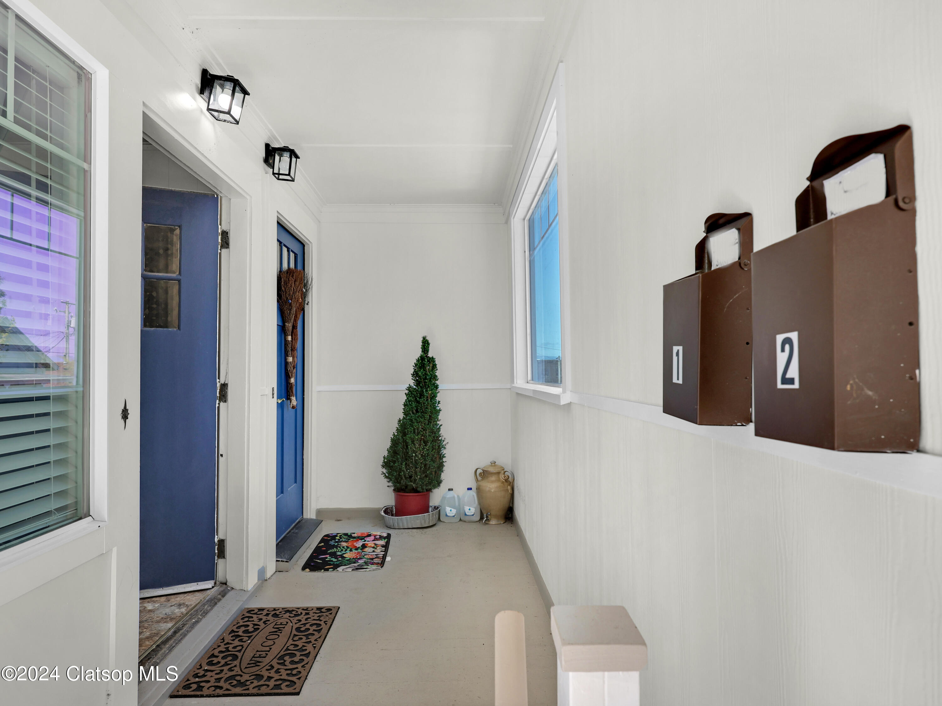 486 Commercial Street Property Photo 6