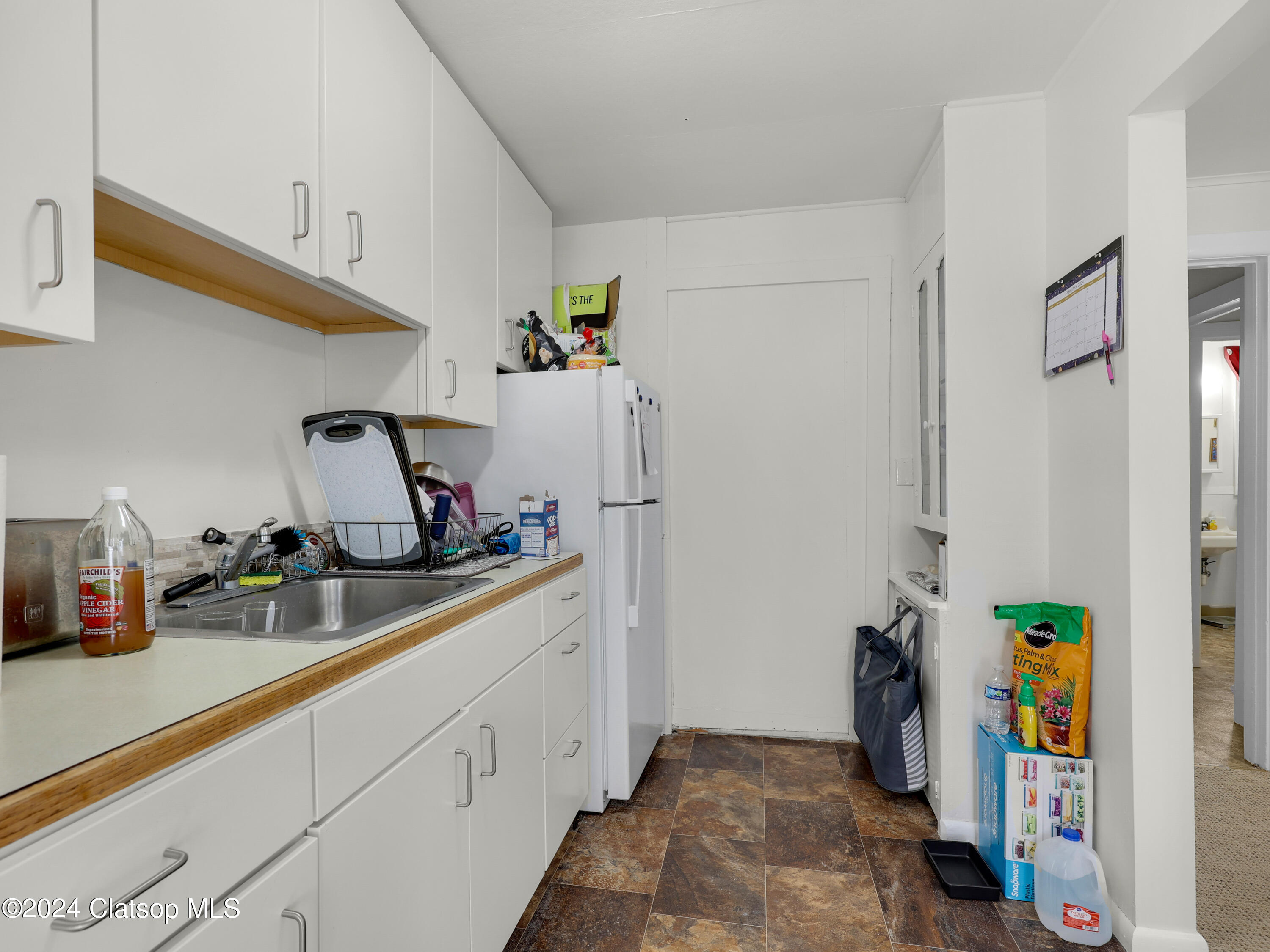 486 Commercial Street Property Photo 16