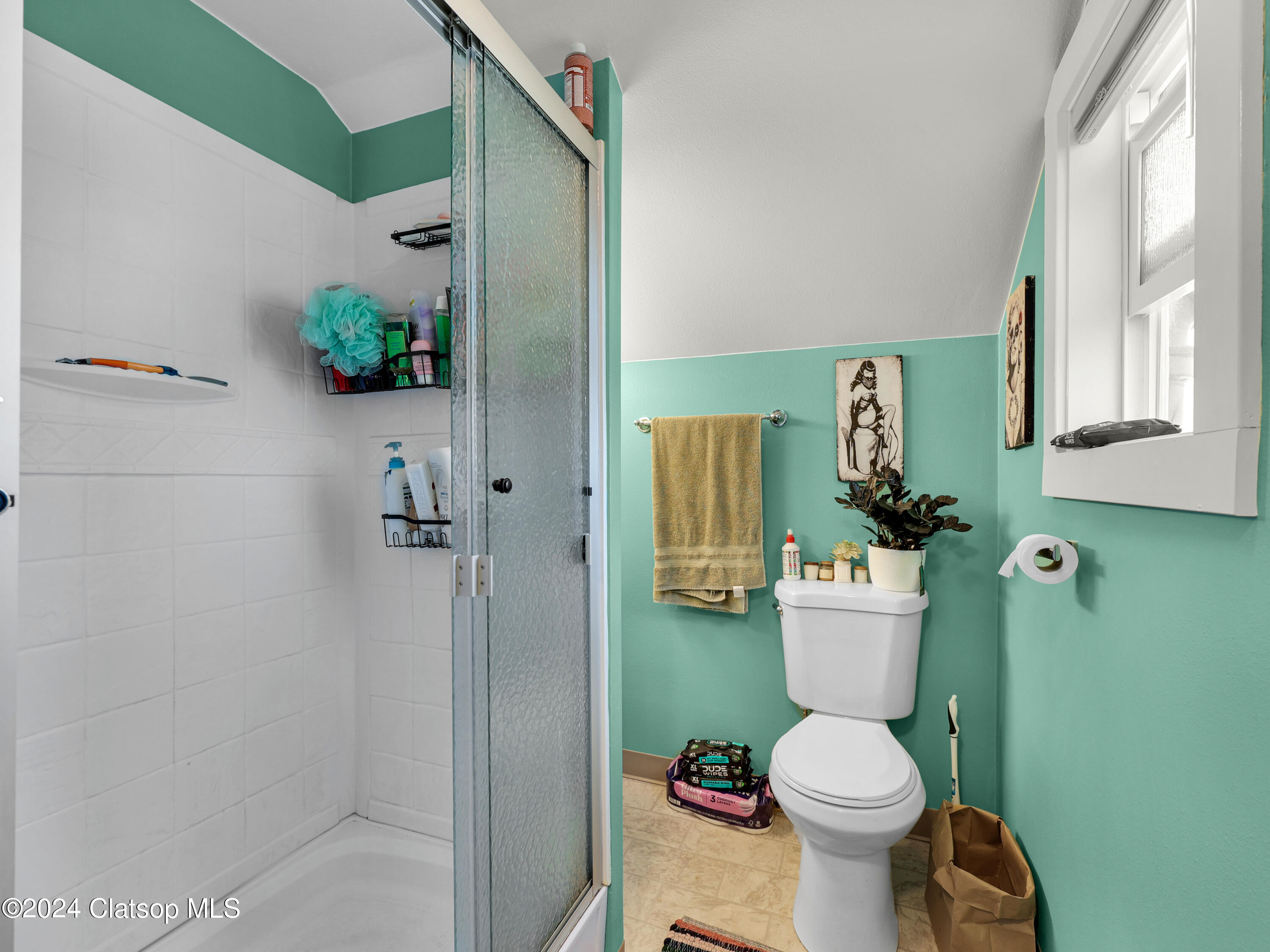 486 Commercial Street Property Photo 24