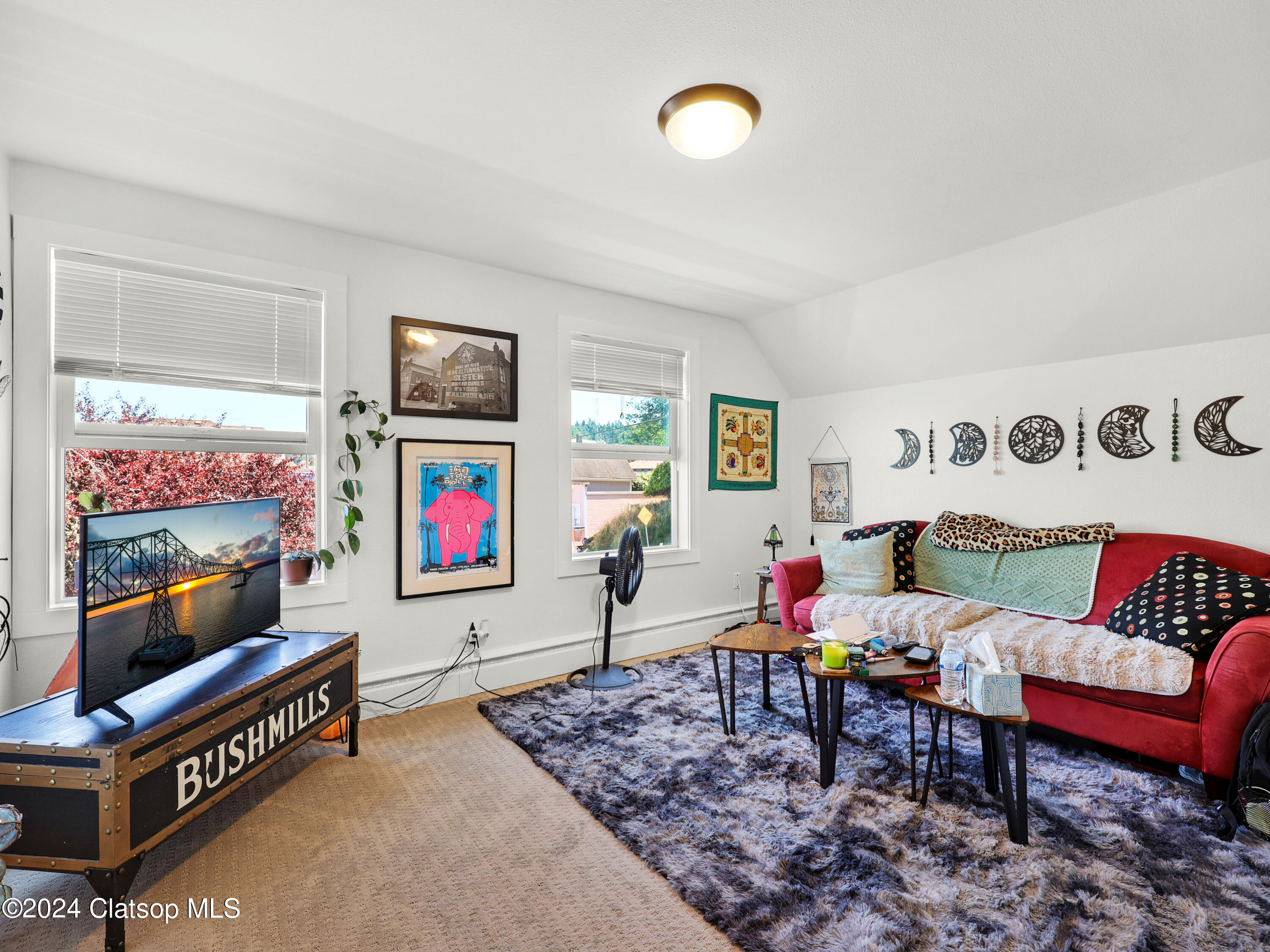 486 Commercial Street Property Photo 31