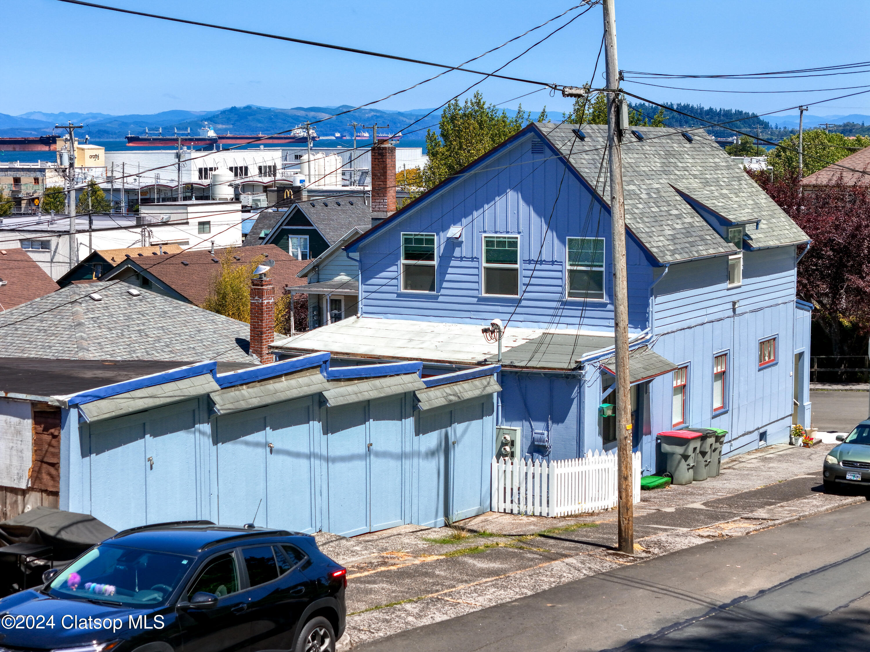 486 Commercial Street Property Photo 44