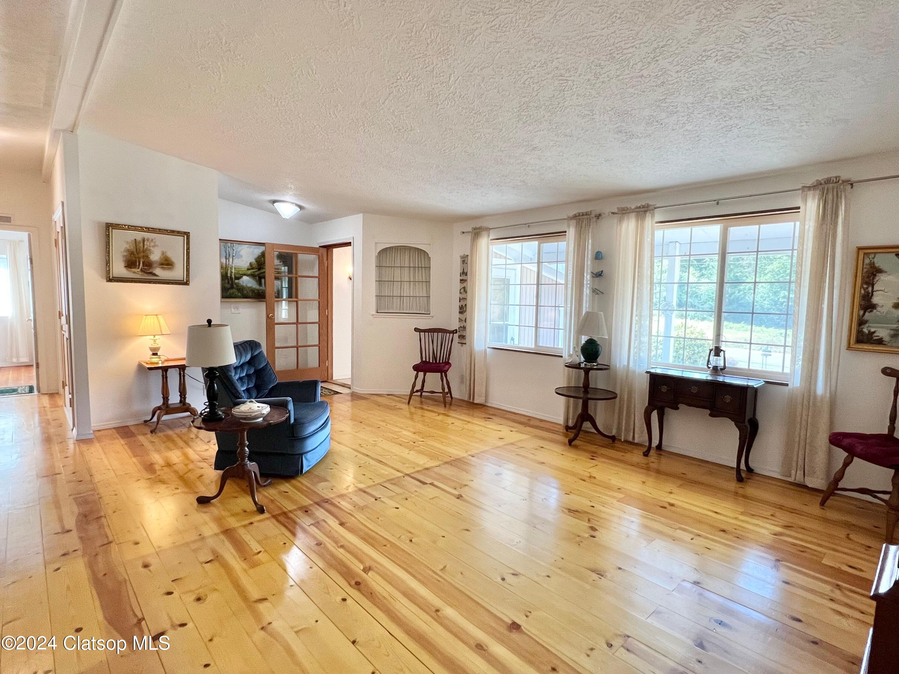 36685 101 Highway N Property Photo 4
