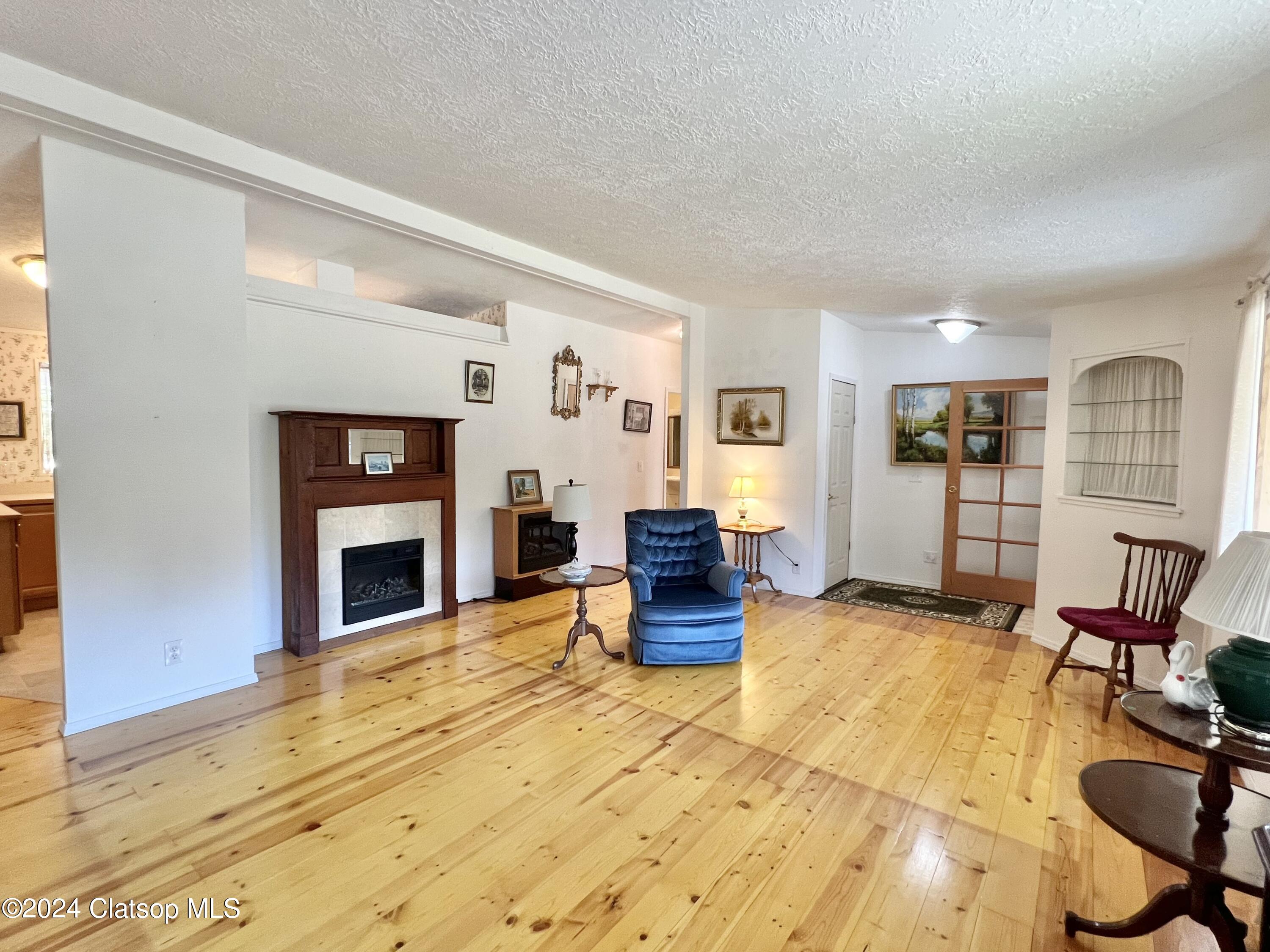 36685 101 Highway N Property Photo 6