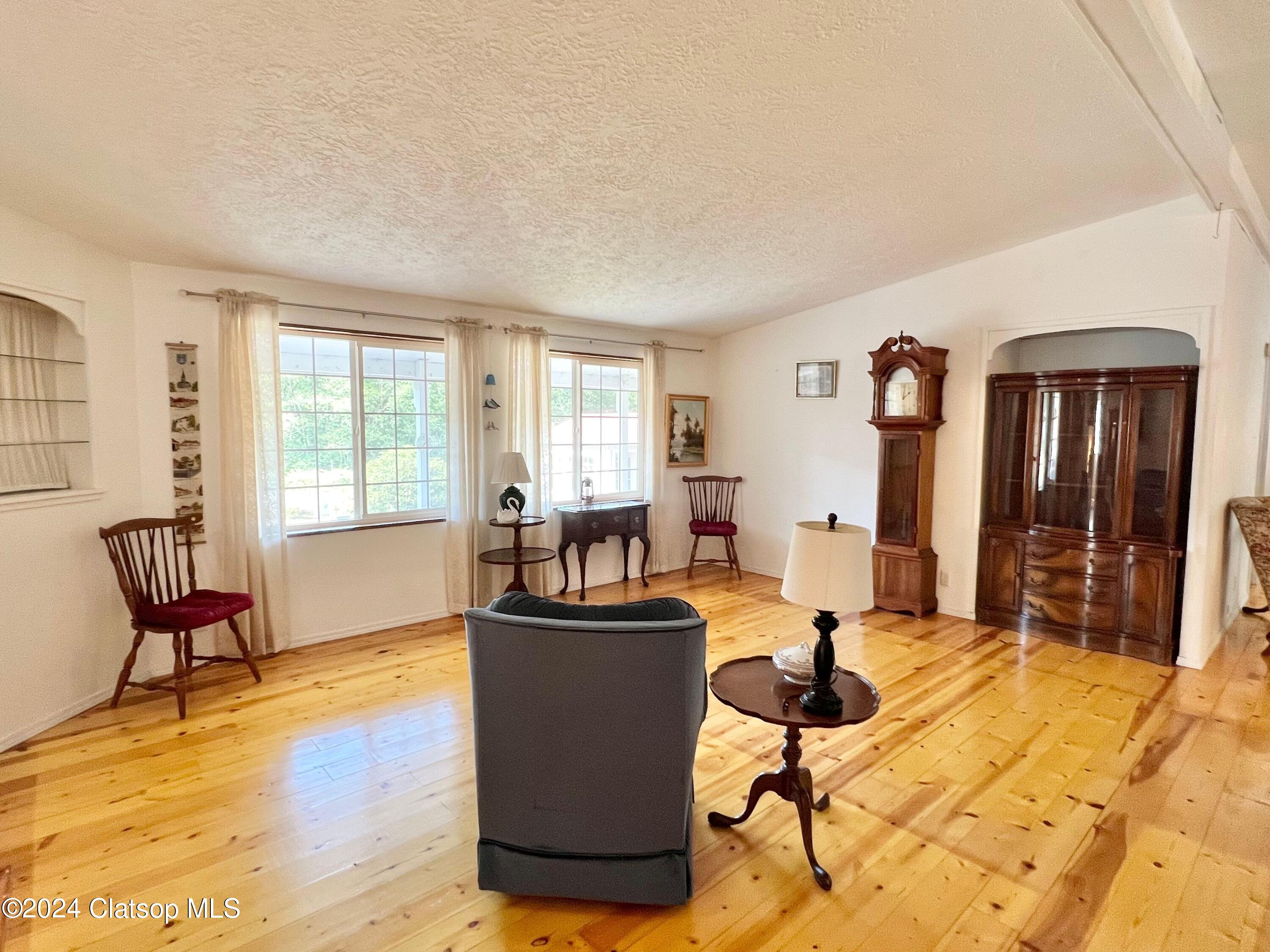 36685 101 Highway N Property Photo 7