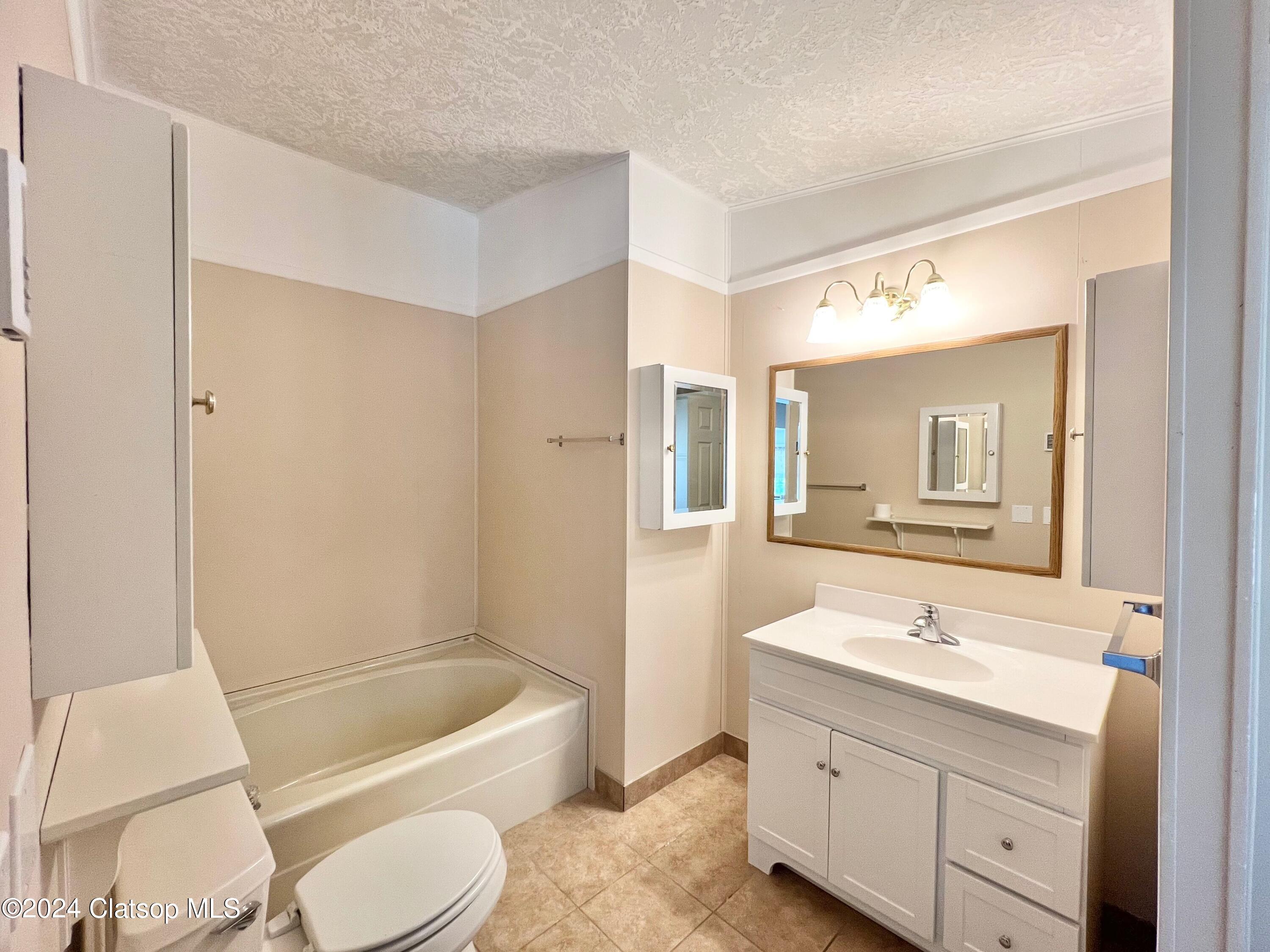 36685 101 Highway N Property Photo 11