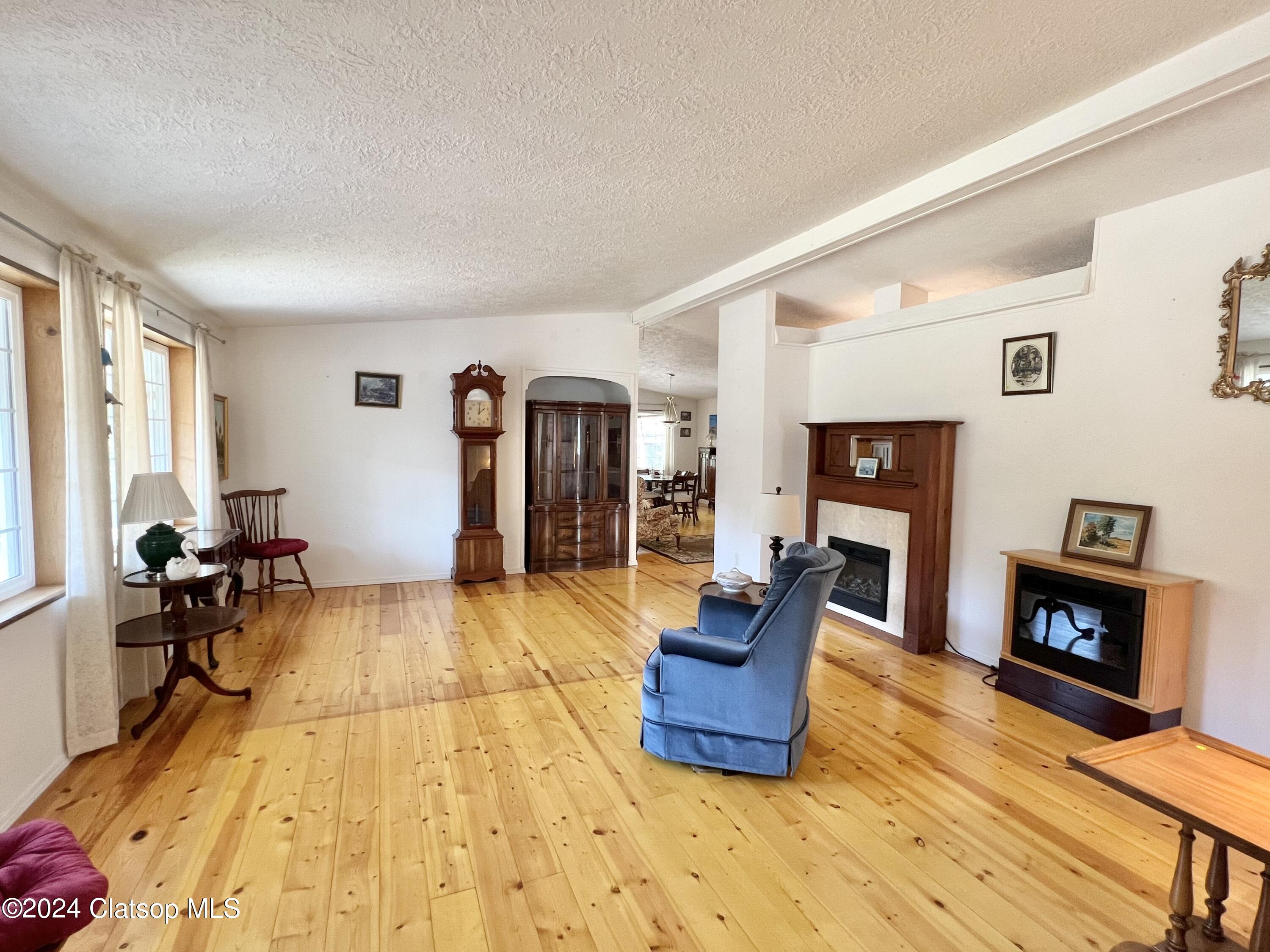 36685 101 Highway N Property Photo 16