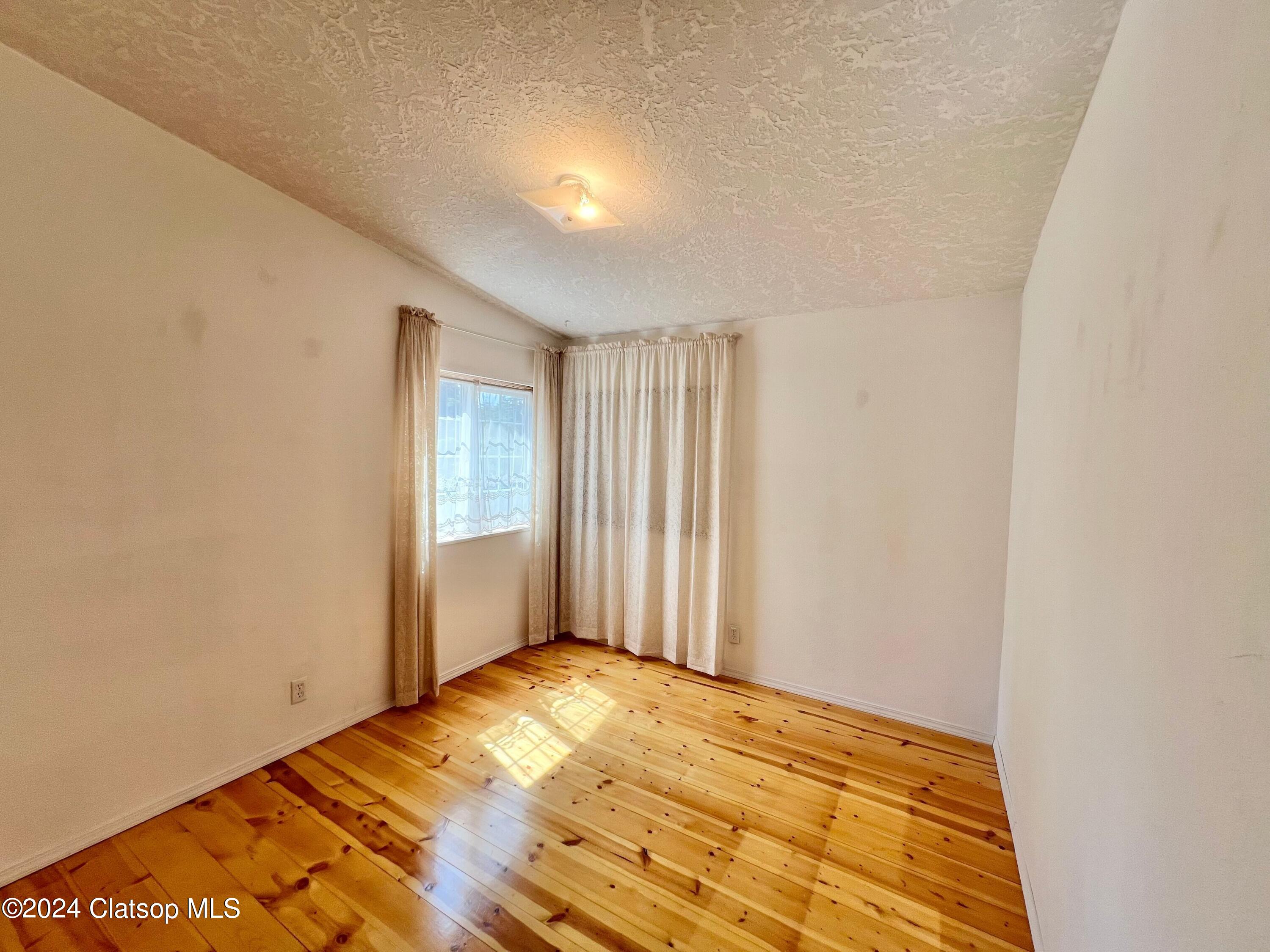 36685 101 Highway N Property Photo 21