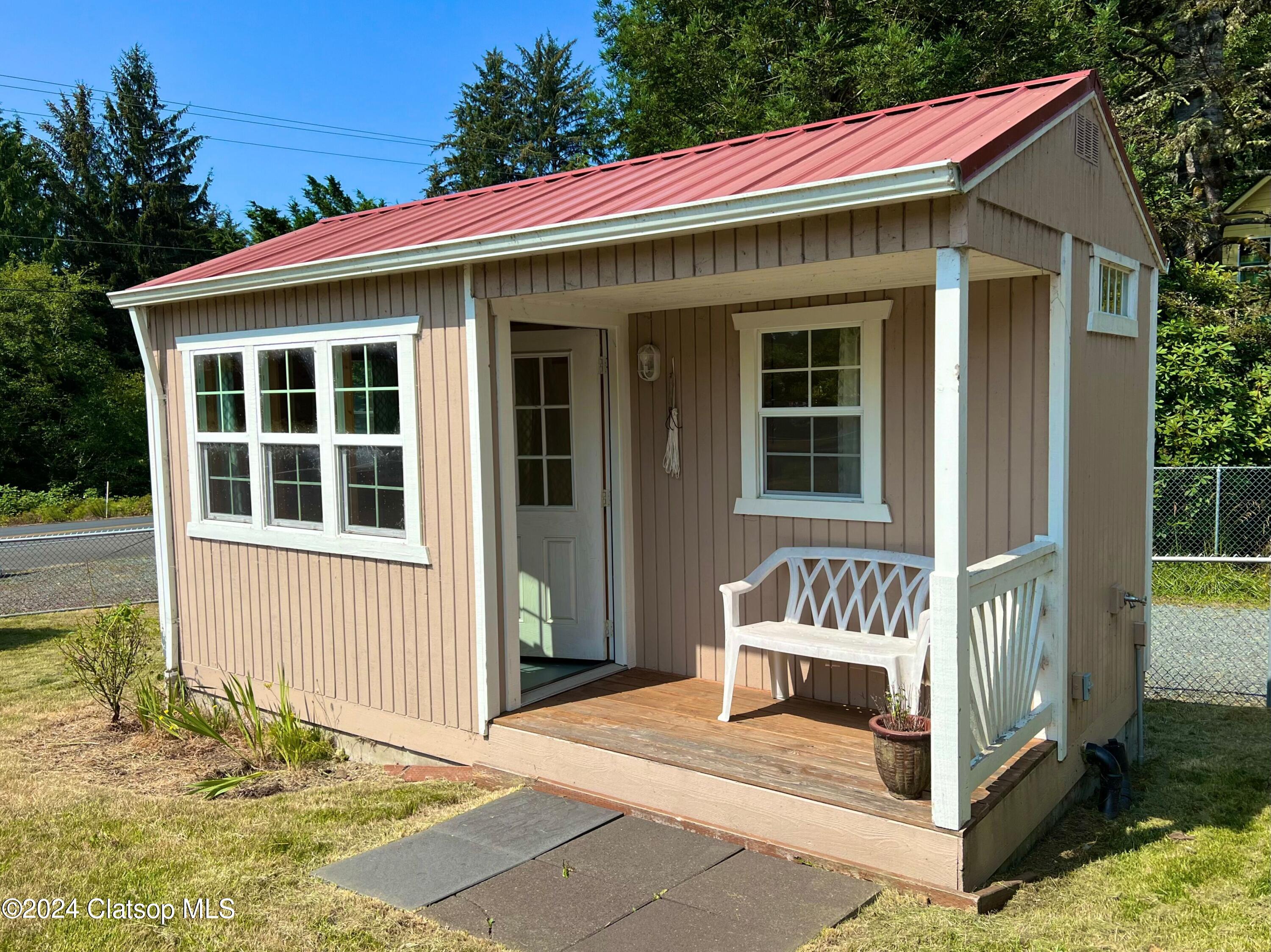 36685 101 Highway N Property Photo 27