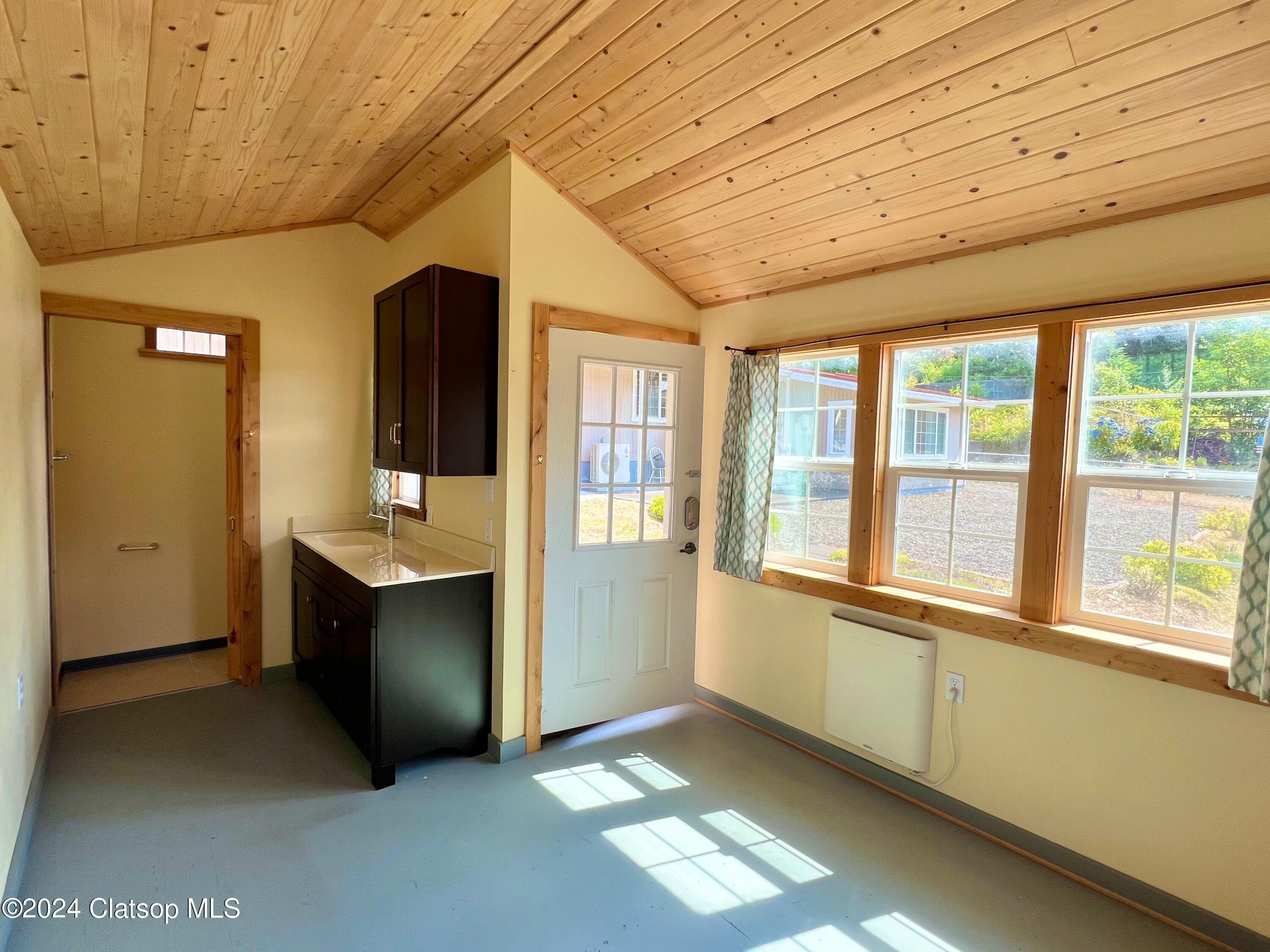 36685 101 Highway N Property Photo 29