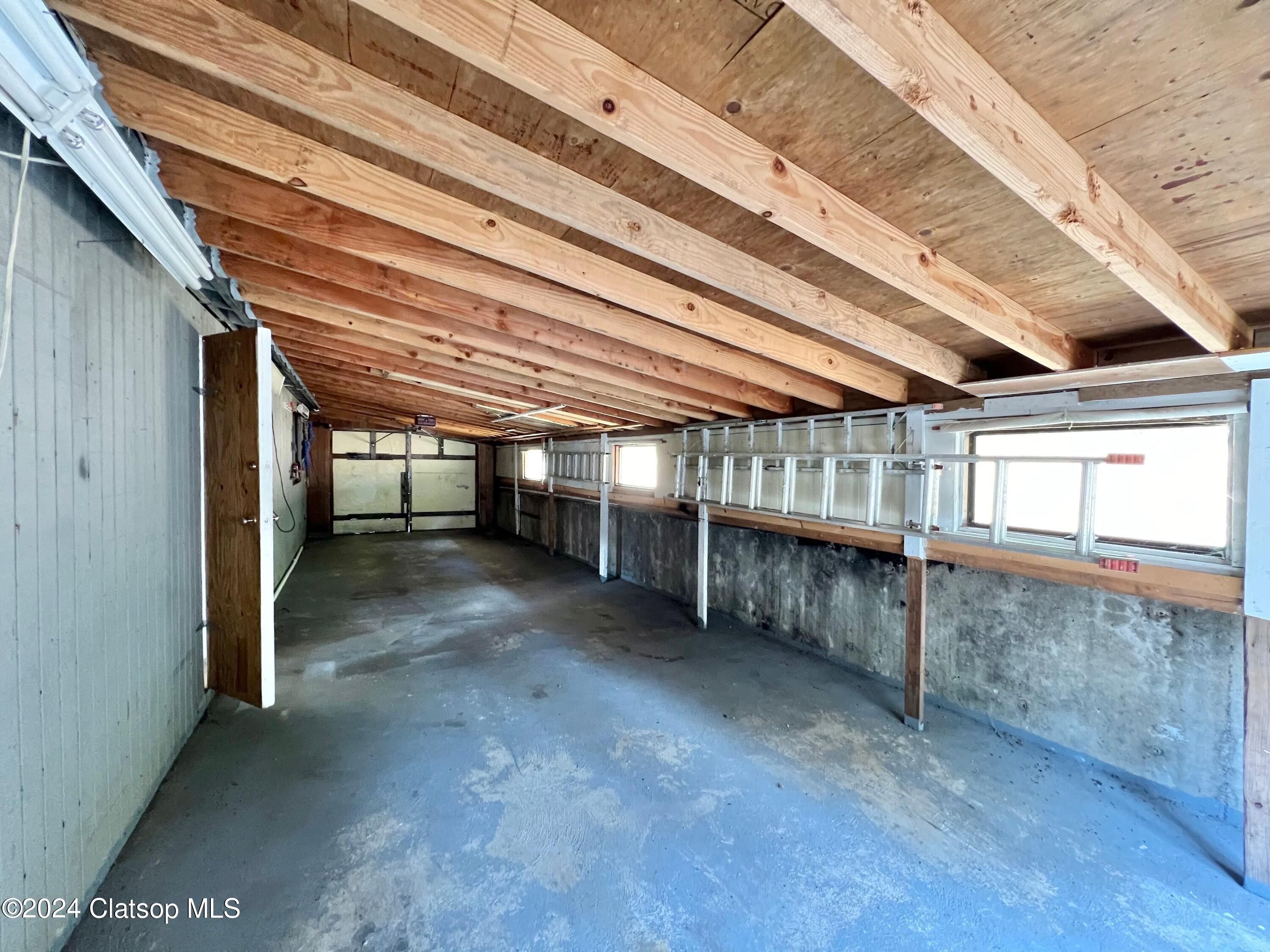 36685 101 Highway N Property Photo 33