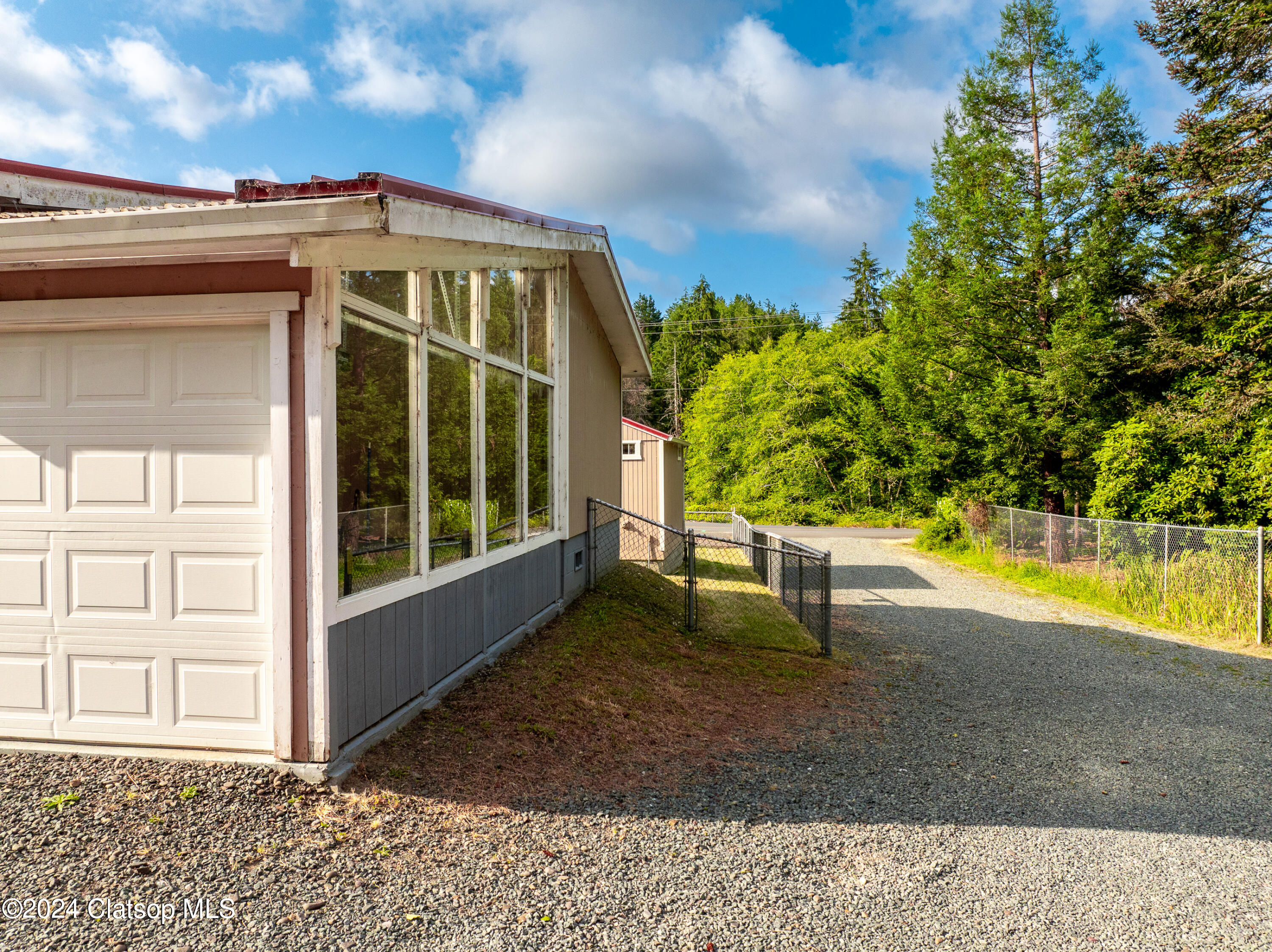 36685 101 Highway N Property Photo 37
