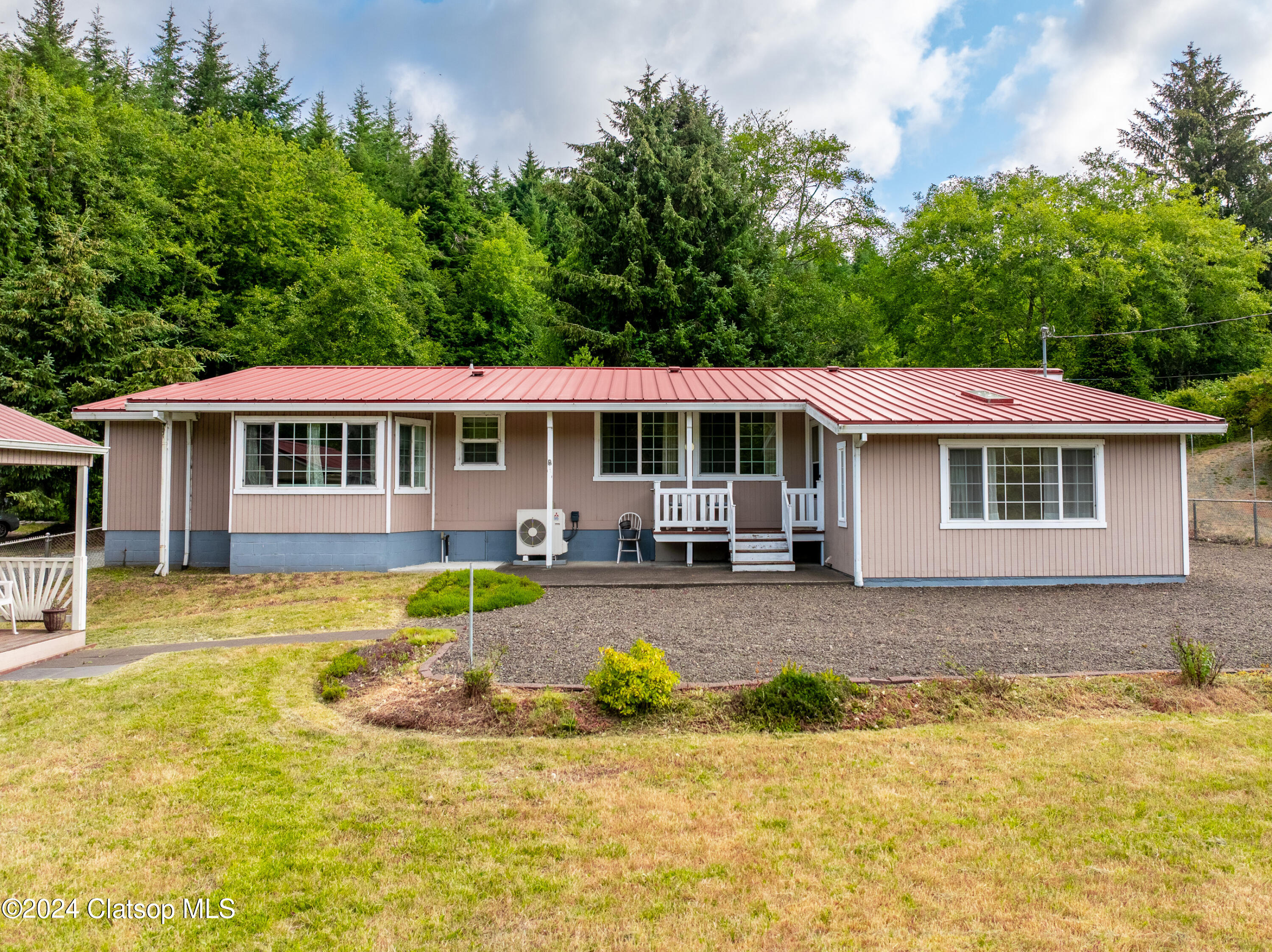 36685 101 Highway N Property Photo 39